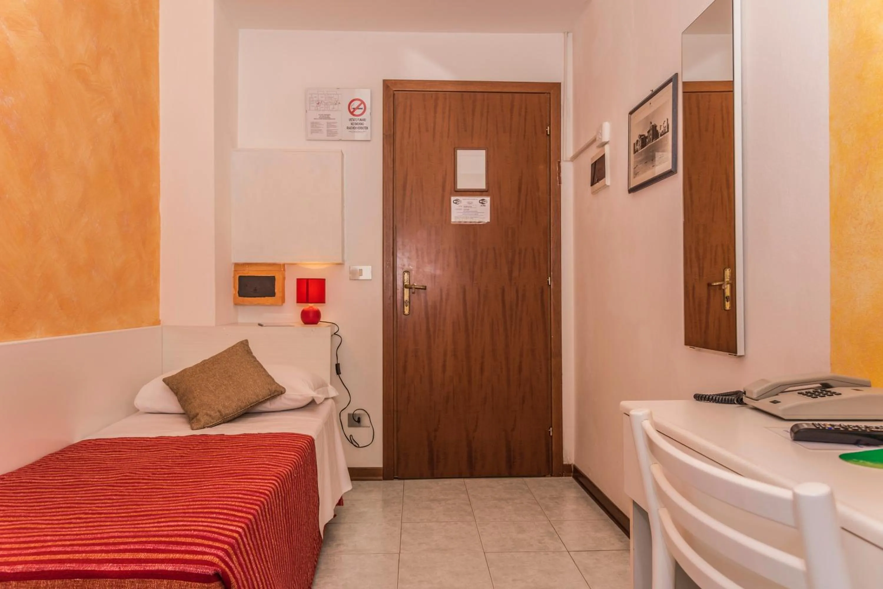 Photo of the whole room, Bed in Hotel Nuova Graziosa