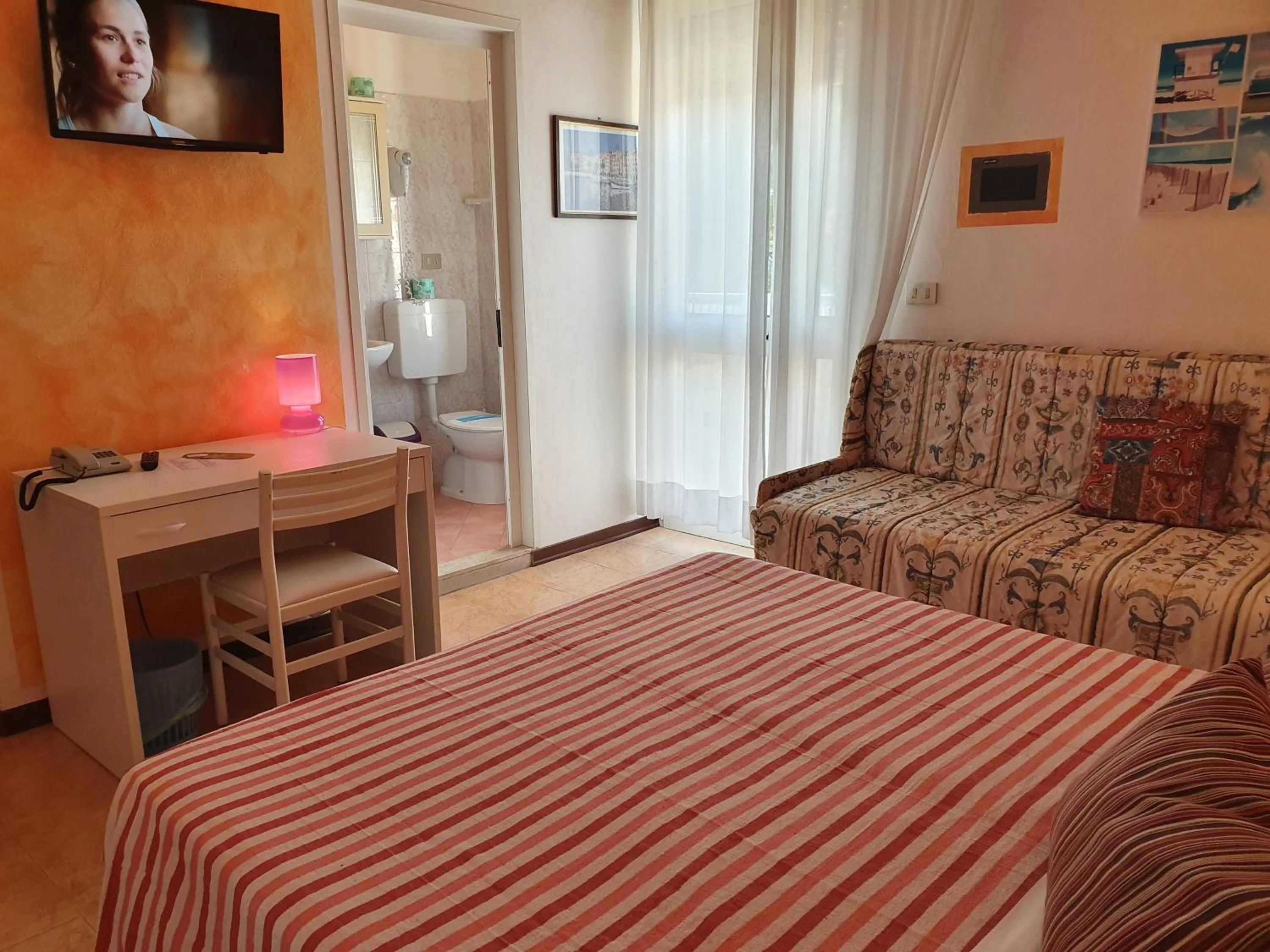 Photo of the whole room, Bed in Hotel Nuova Graziosa