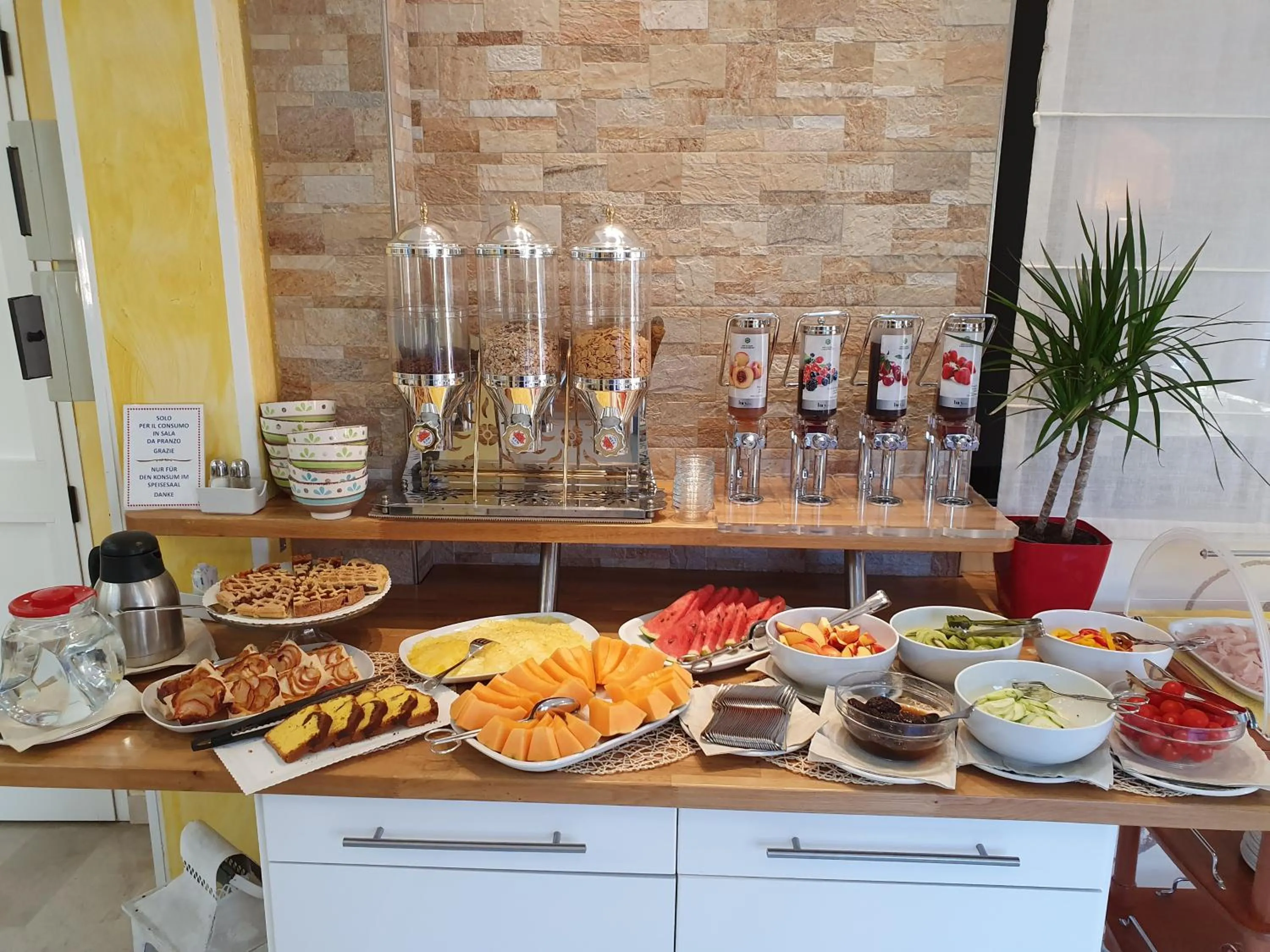 Food in Hotel Nuova Graziosa