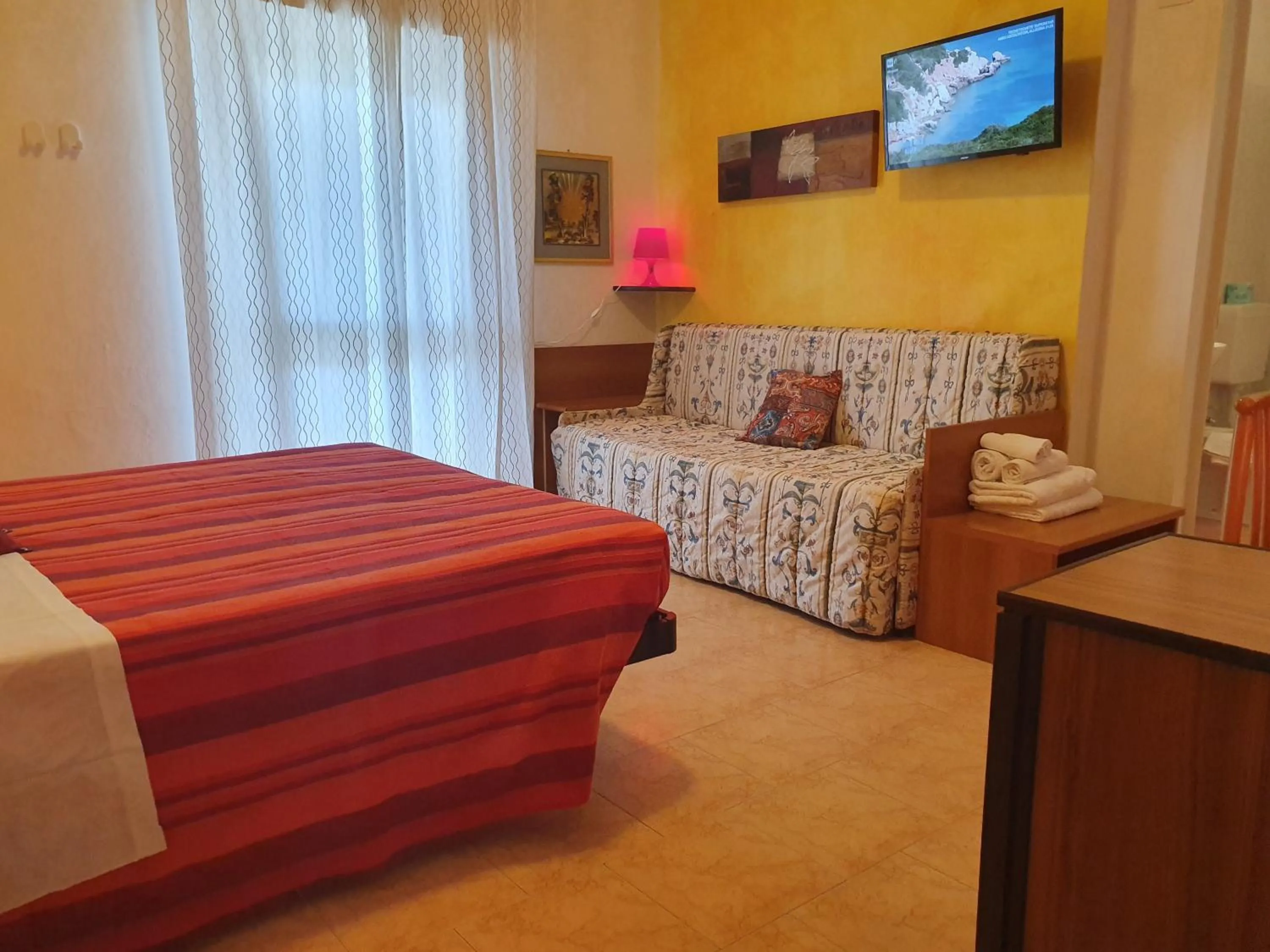 Photo of the whole room, Bed in Hotel Nuova Graziosa