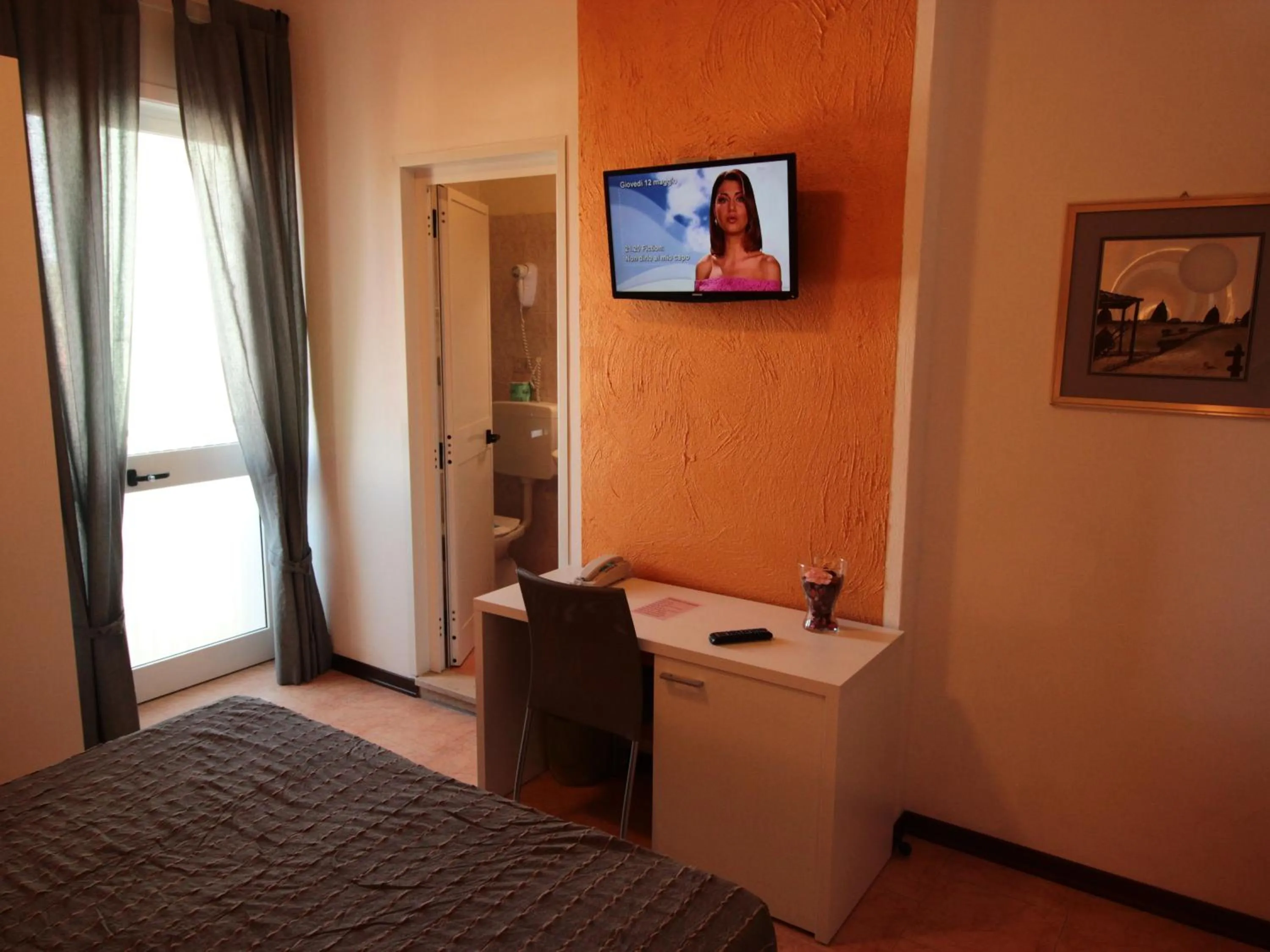 Photo of the whole room, Bed in Hotel Nuova Graziosa