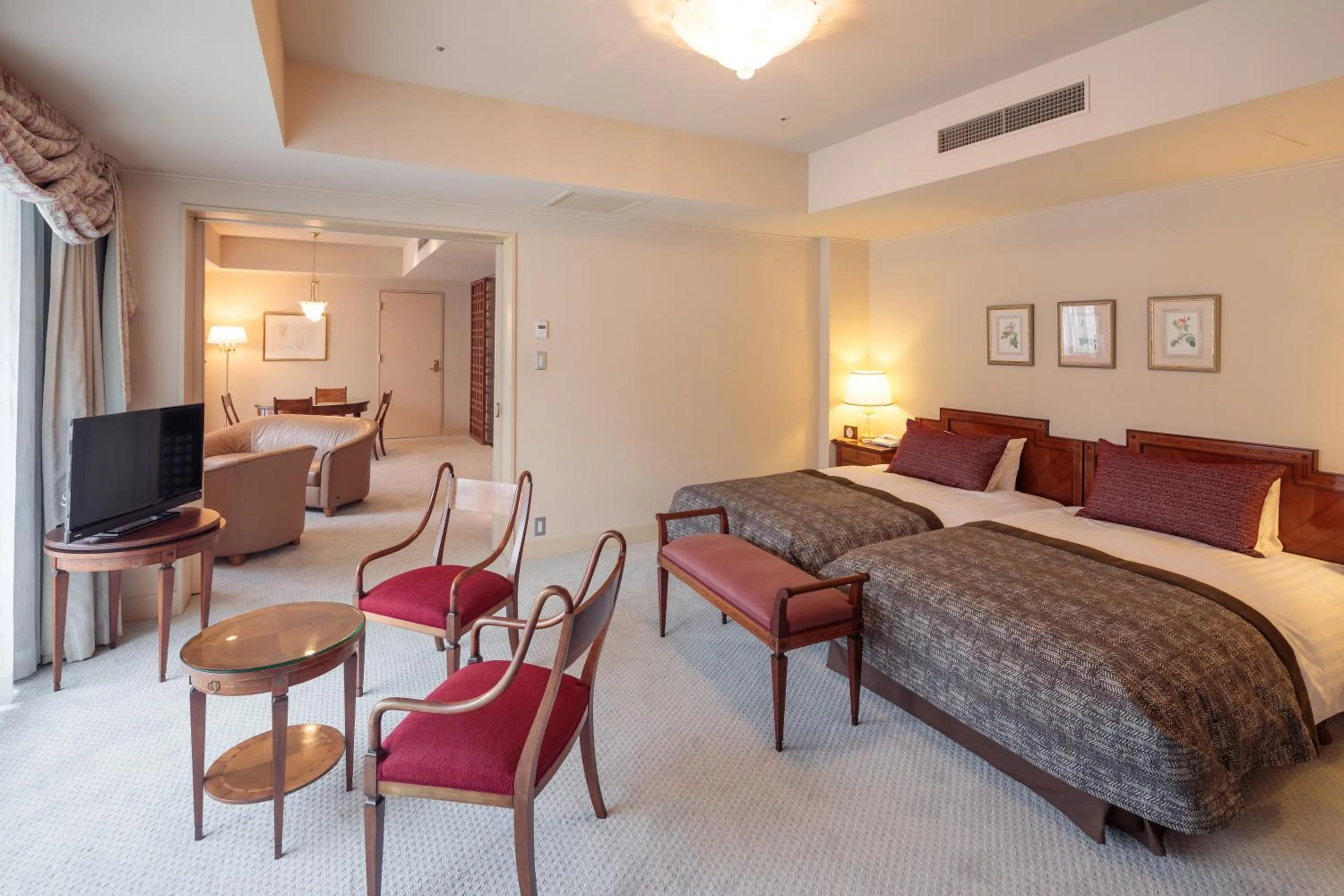 Living room, Bed in Hakuba Tokyu Hotel