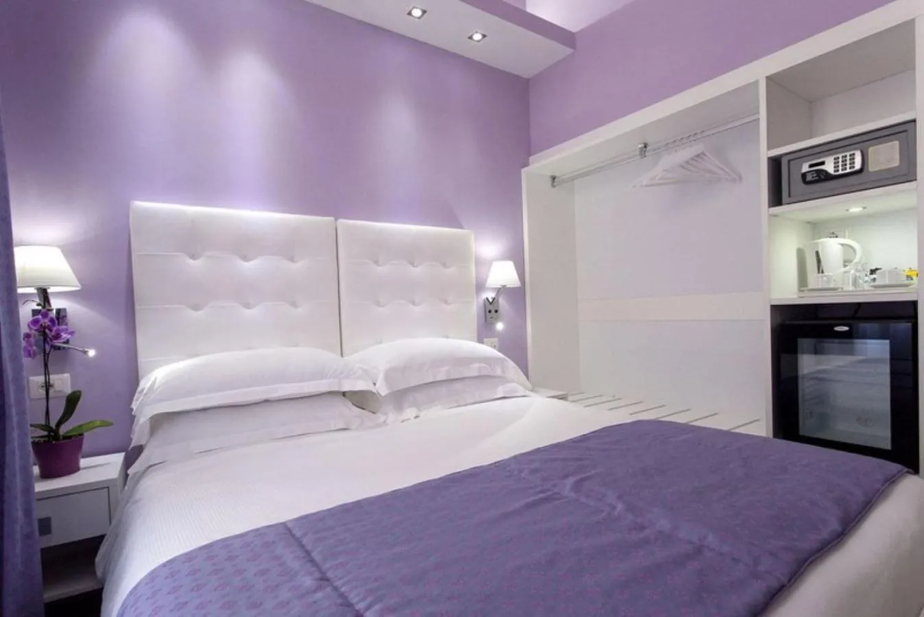 oven, Bed in Relais Villa Coppedè