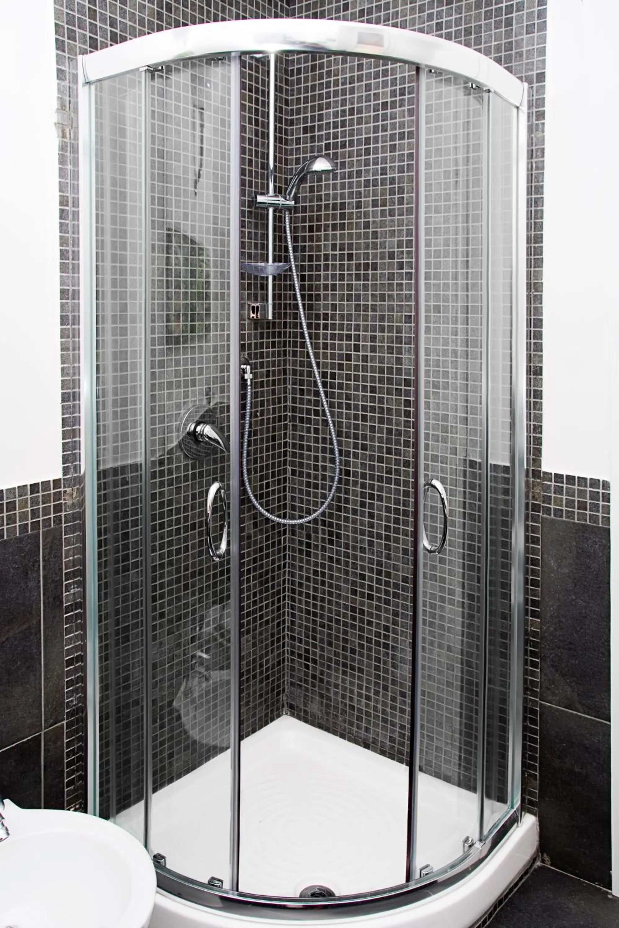 Shower in Le Cupole