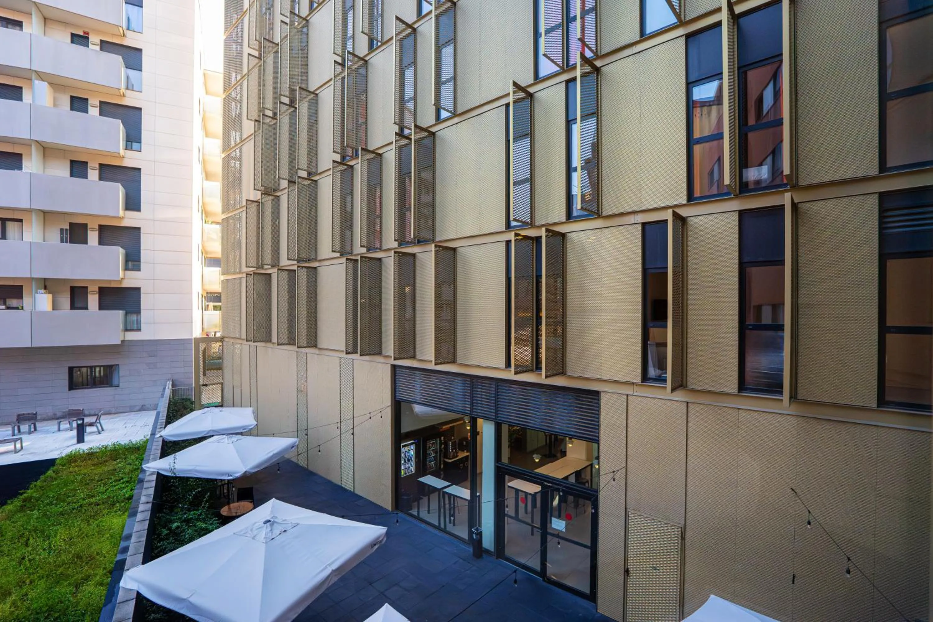 Property building in easyHotel Barcelona Fira