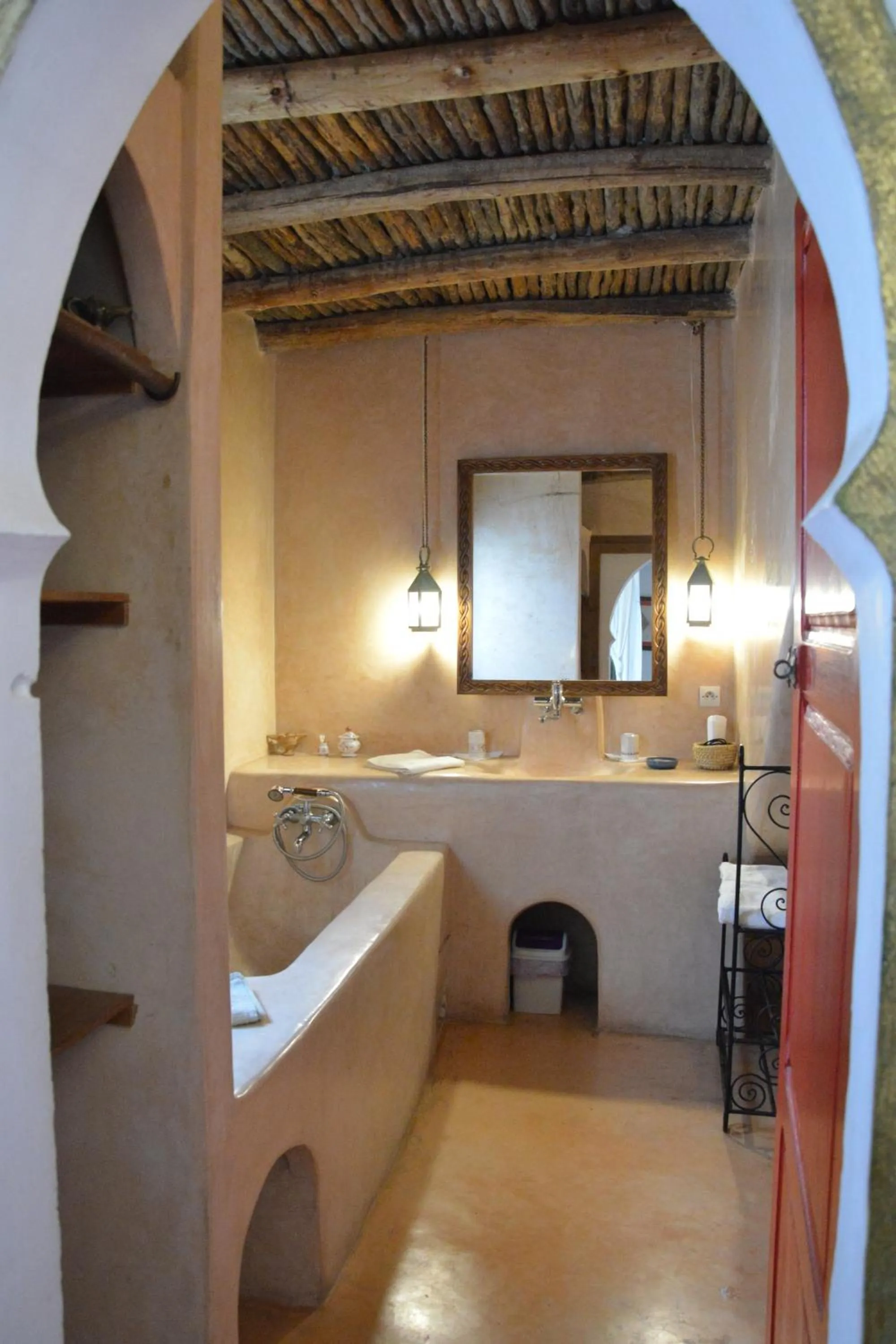Bathroom, Bed in Dar Loulema