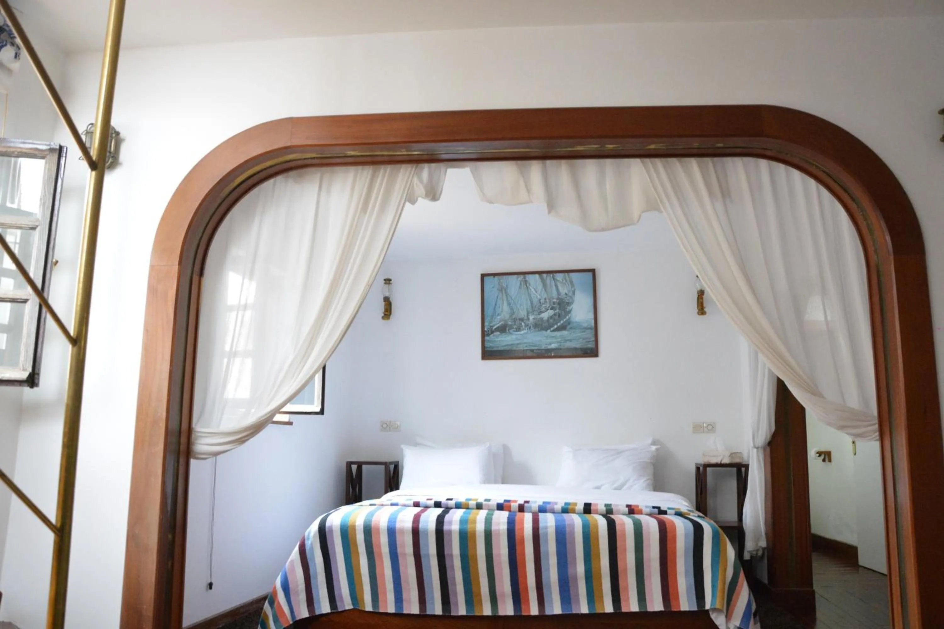Photo of the whole room, Bed in Dar Loulema