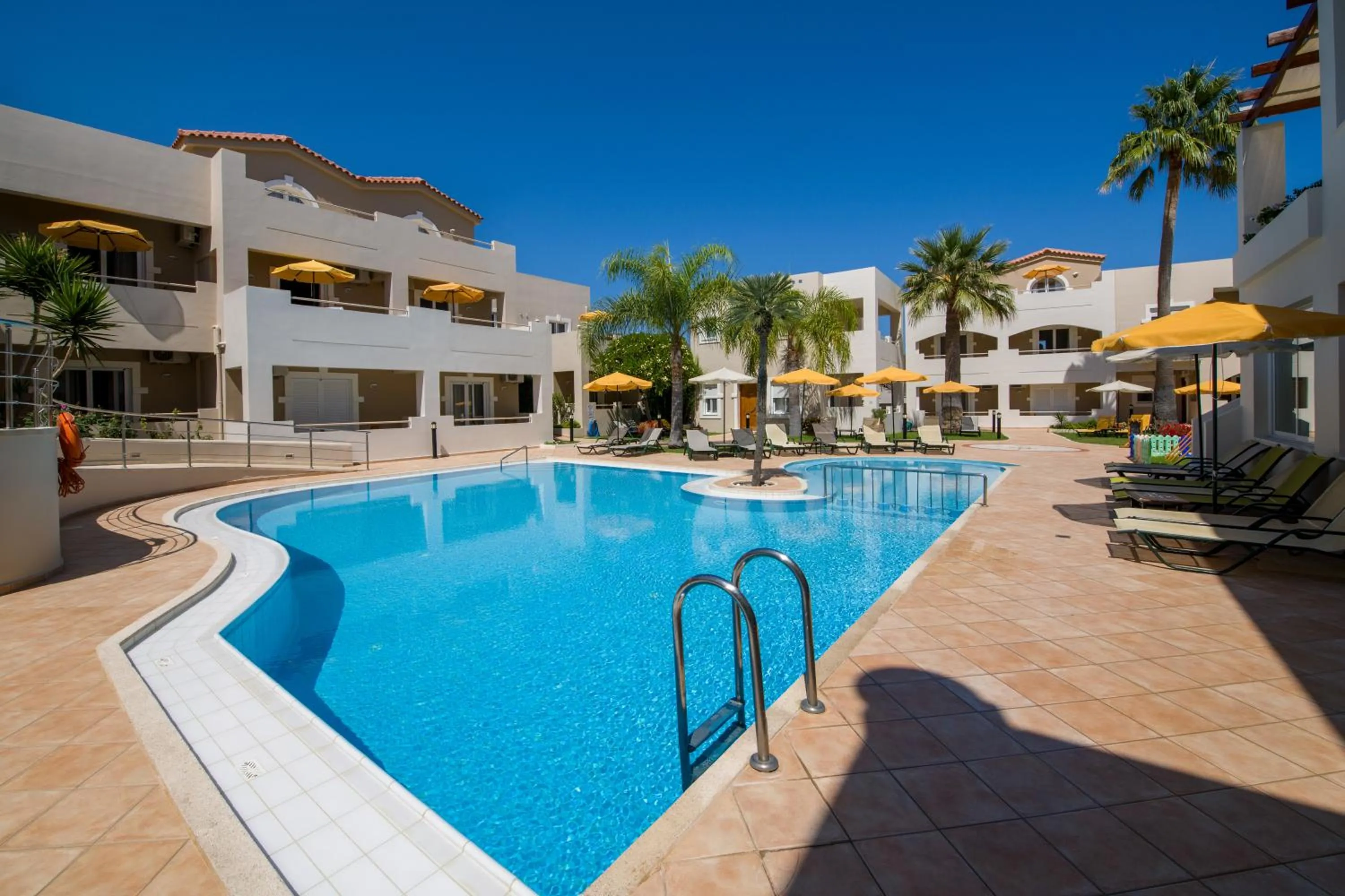 Swimming pool in Toxo Hotel