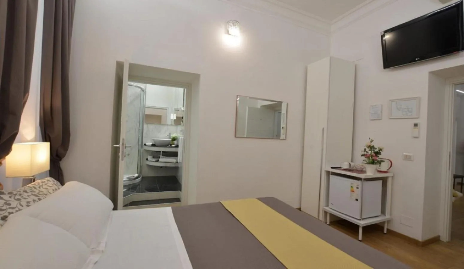 Bedroom, Bed in Il Fascino Di Roma