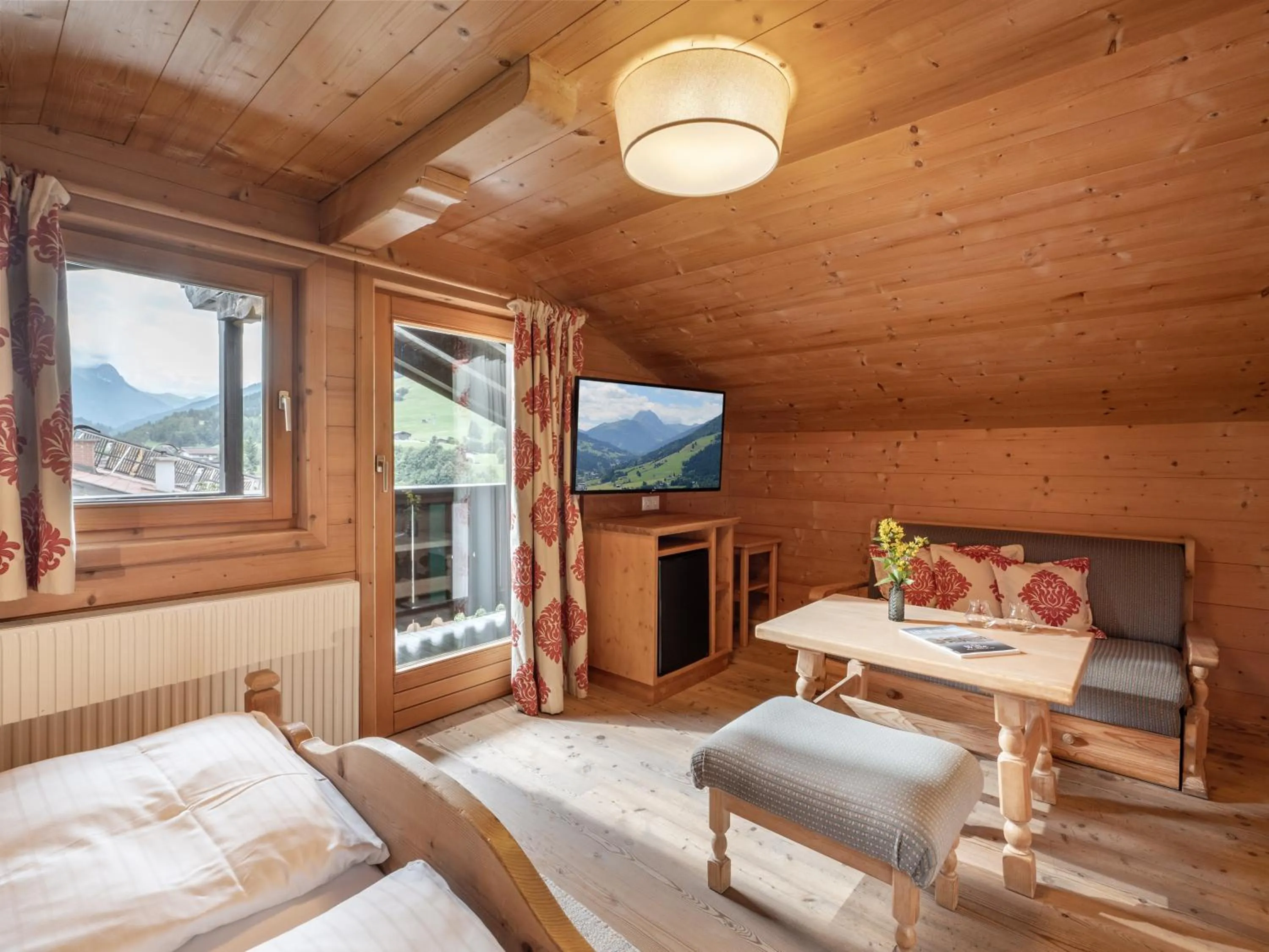 Photo of the whole room, Bed in Alpen Glück Hotel Villa Lisa garni