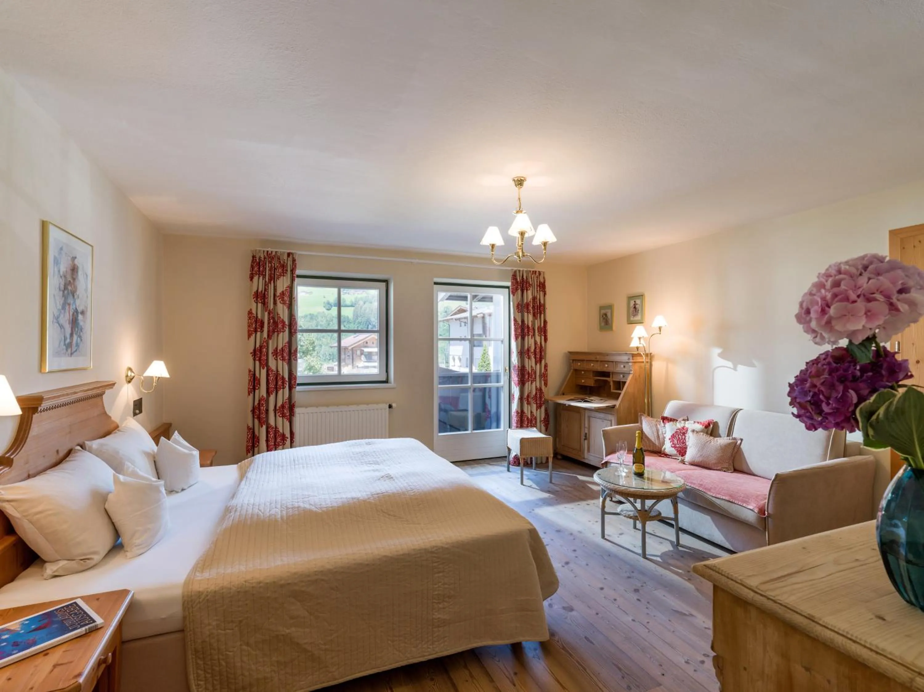 Bedroom, Bed in Alpen Glück Hotel Villa Lisa garni