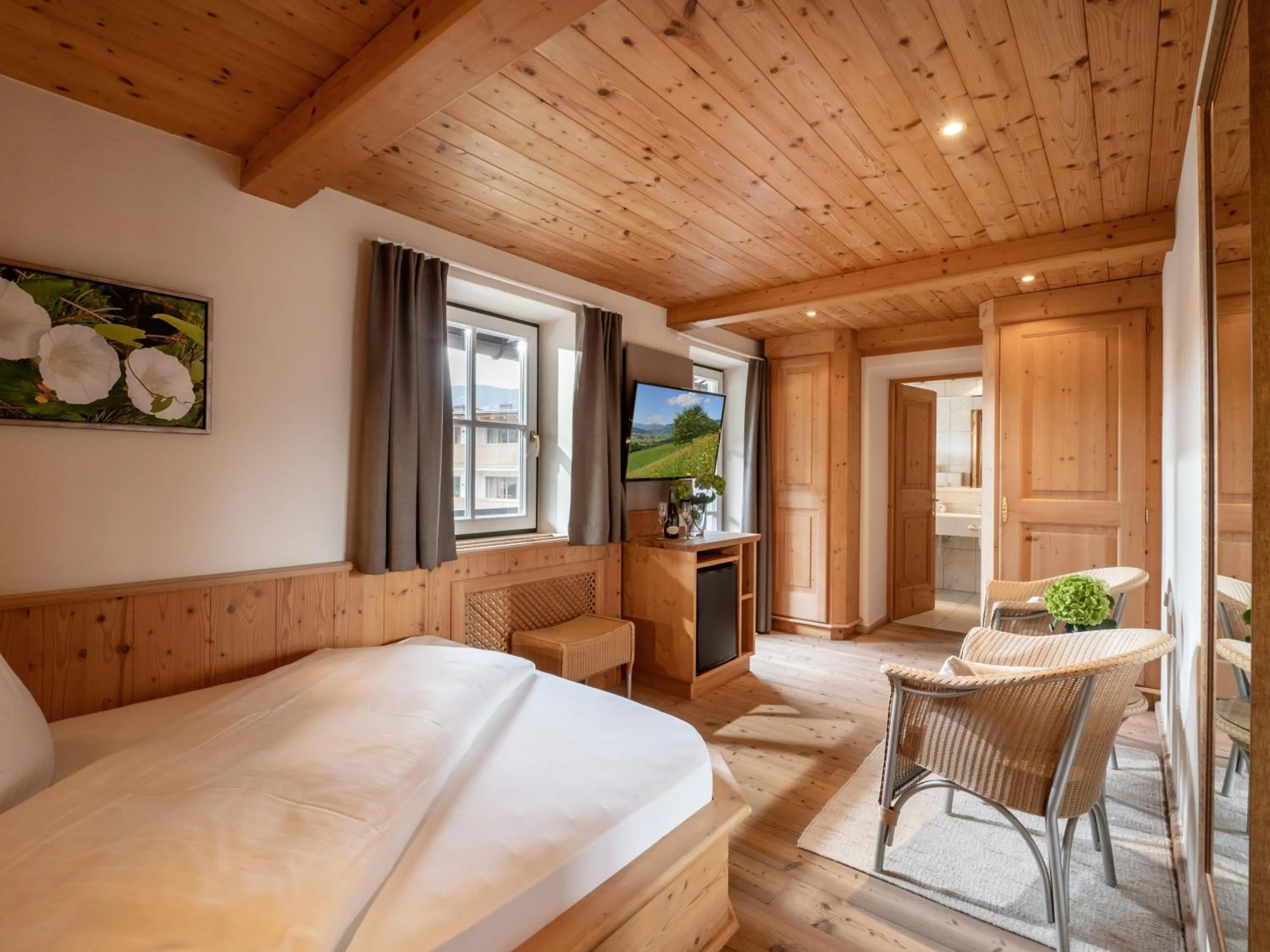Photo of the whole room, Bed in Alpen Glück Hotel Villa Lisa garni