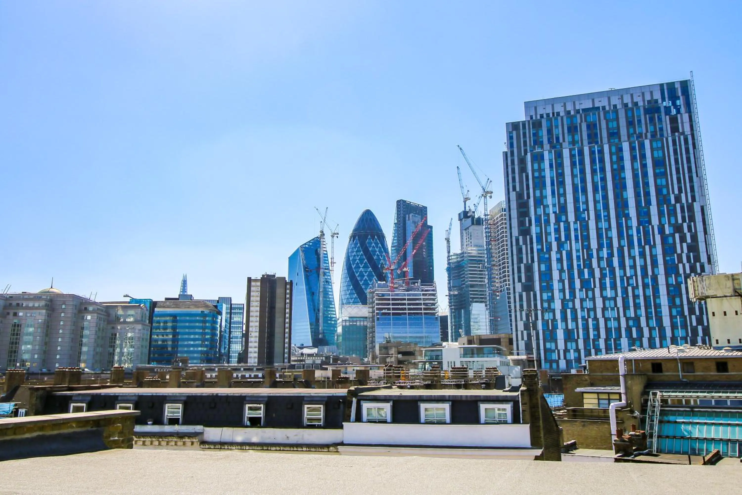 Property building in Private en-suite Room @ Liverpool street, Brick Ln