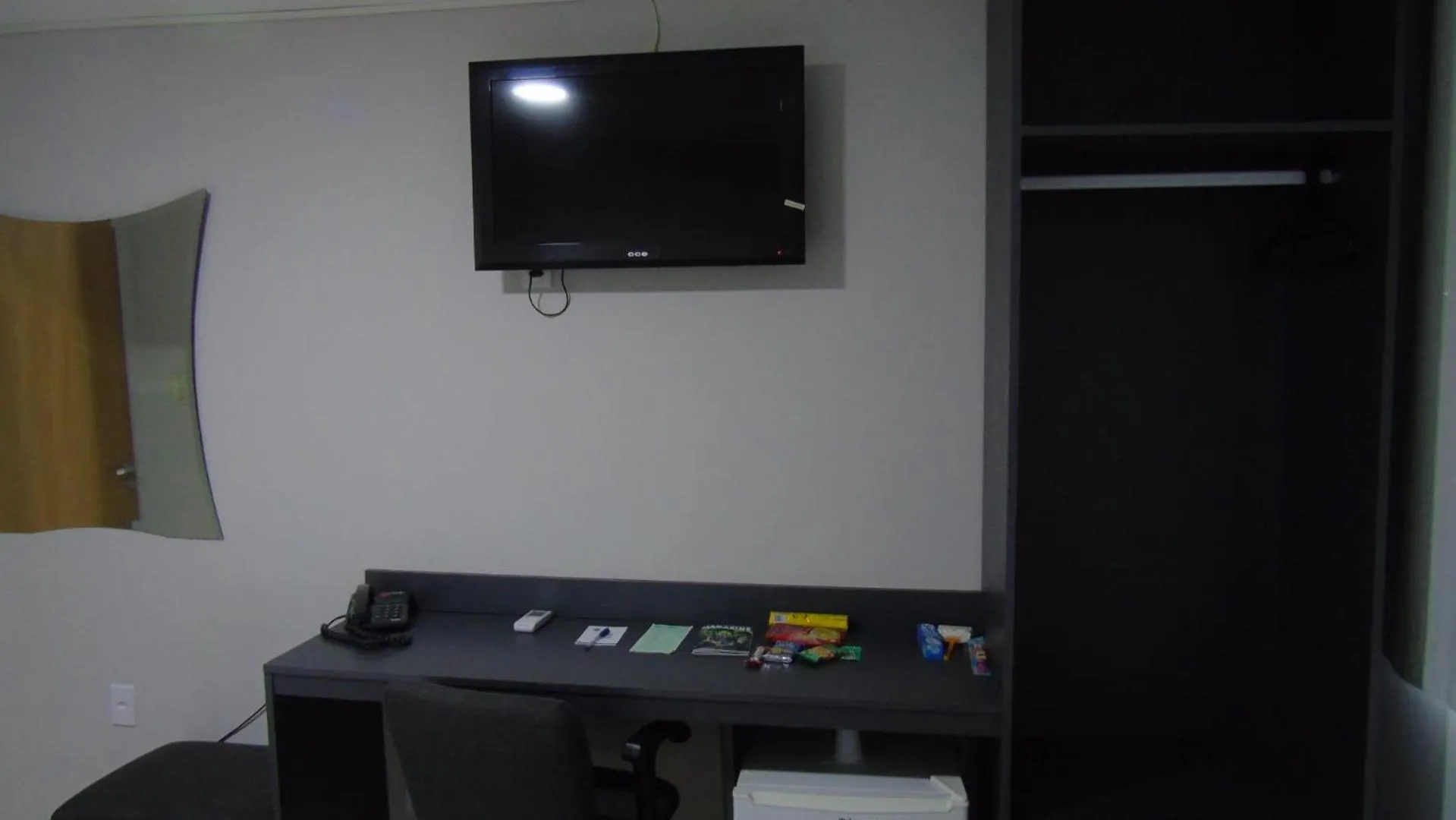 TV and multimedia in Paulista Garden Hotel