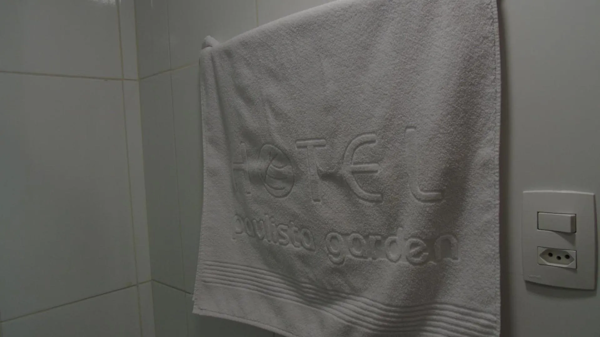 Logo/Certificate/Sign in Paulista Garden Hotel