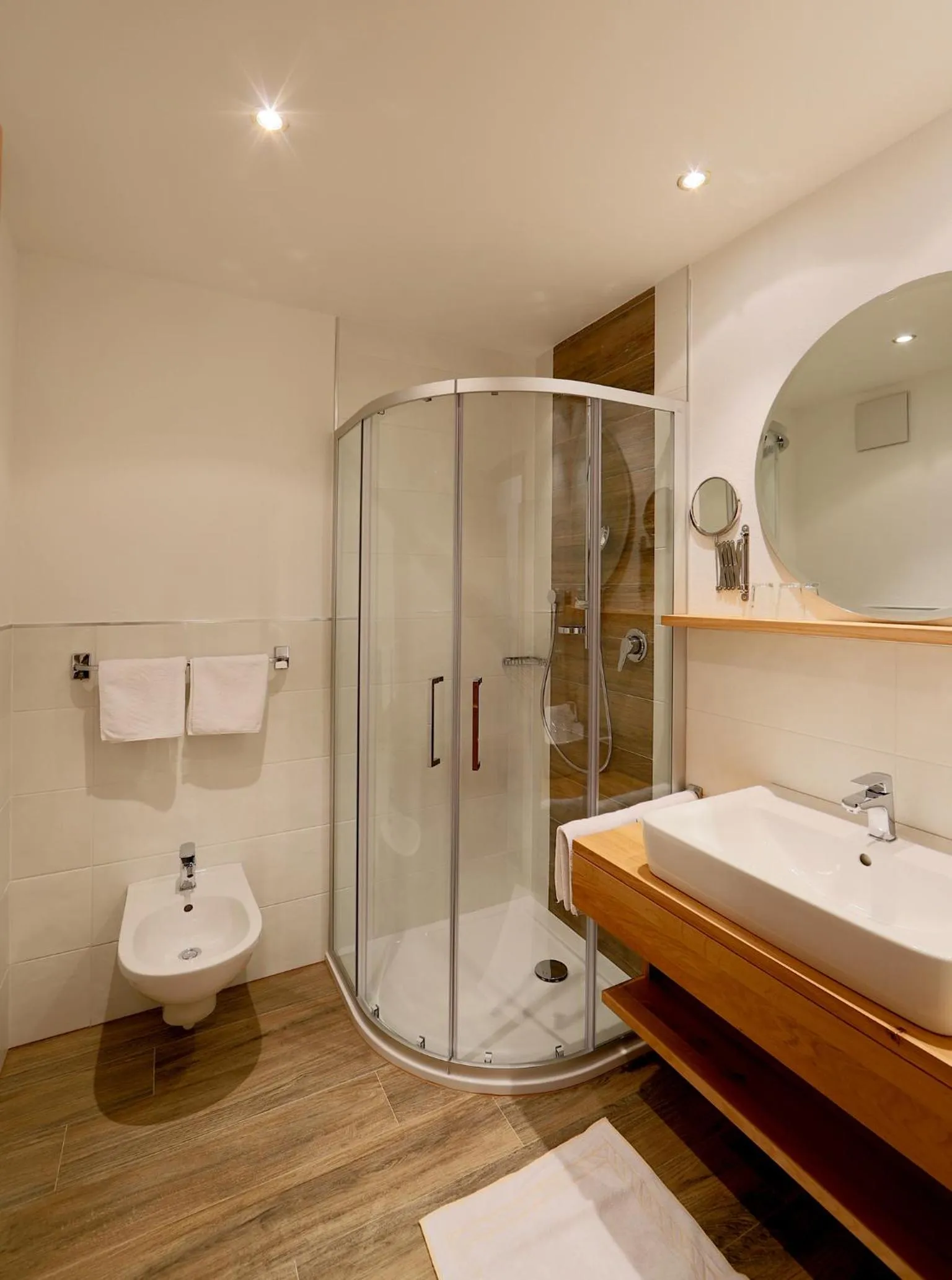 Shower in Hotel Kristall