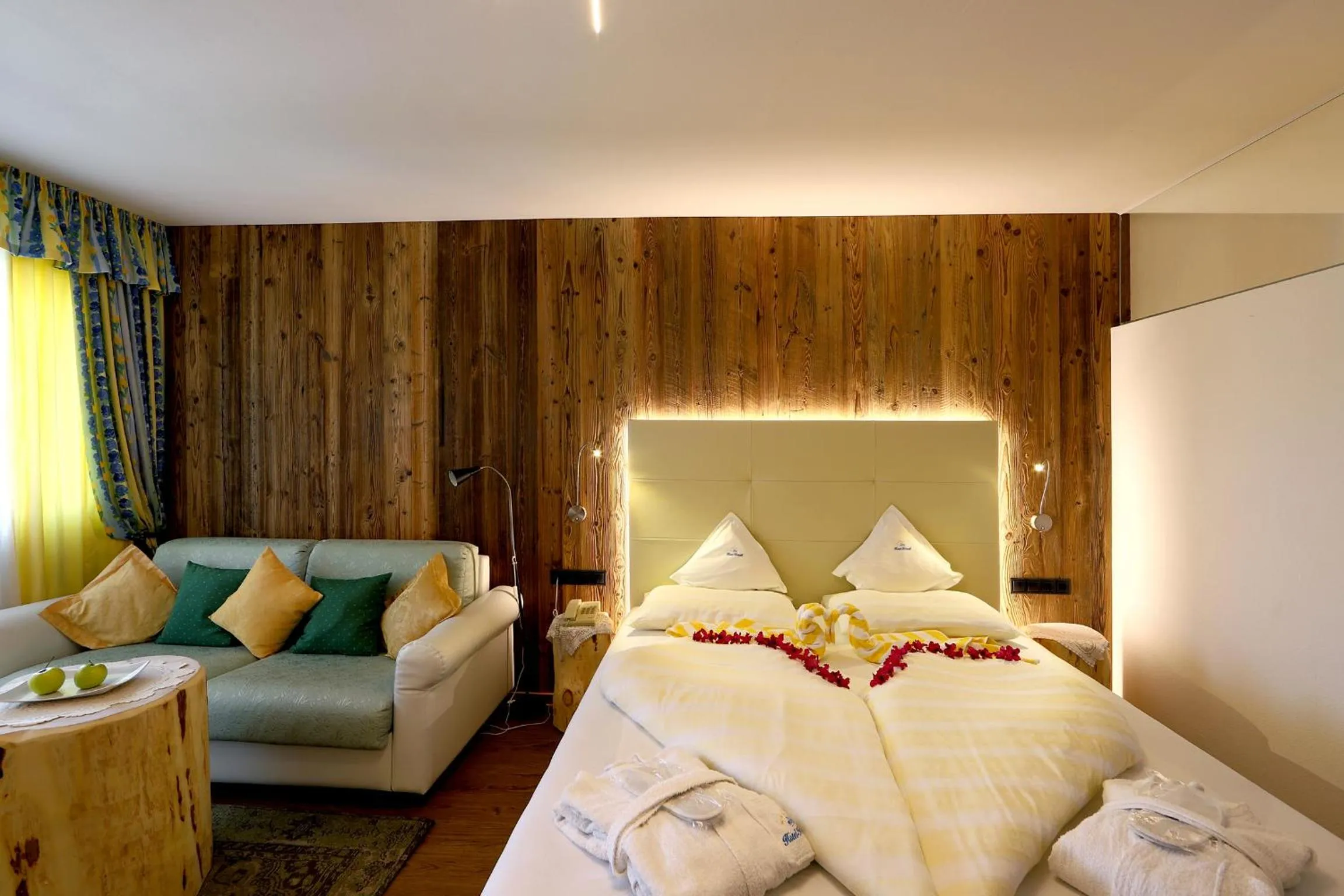 Photo of the whole room, Bed in Hotel Kristall