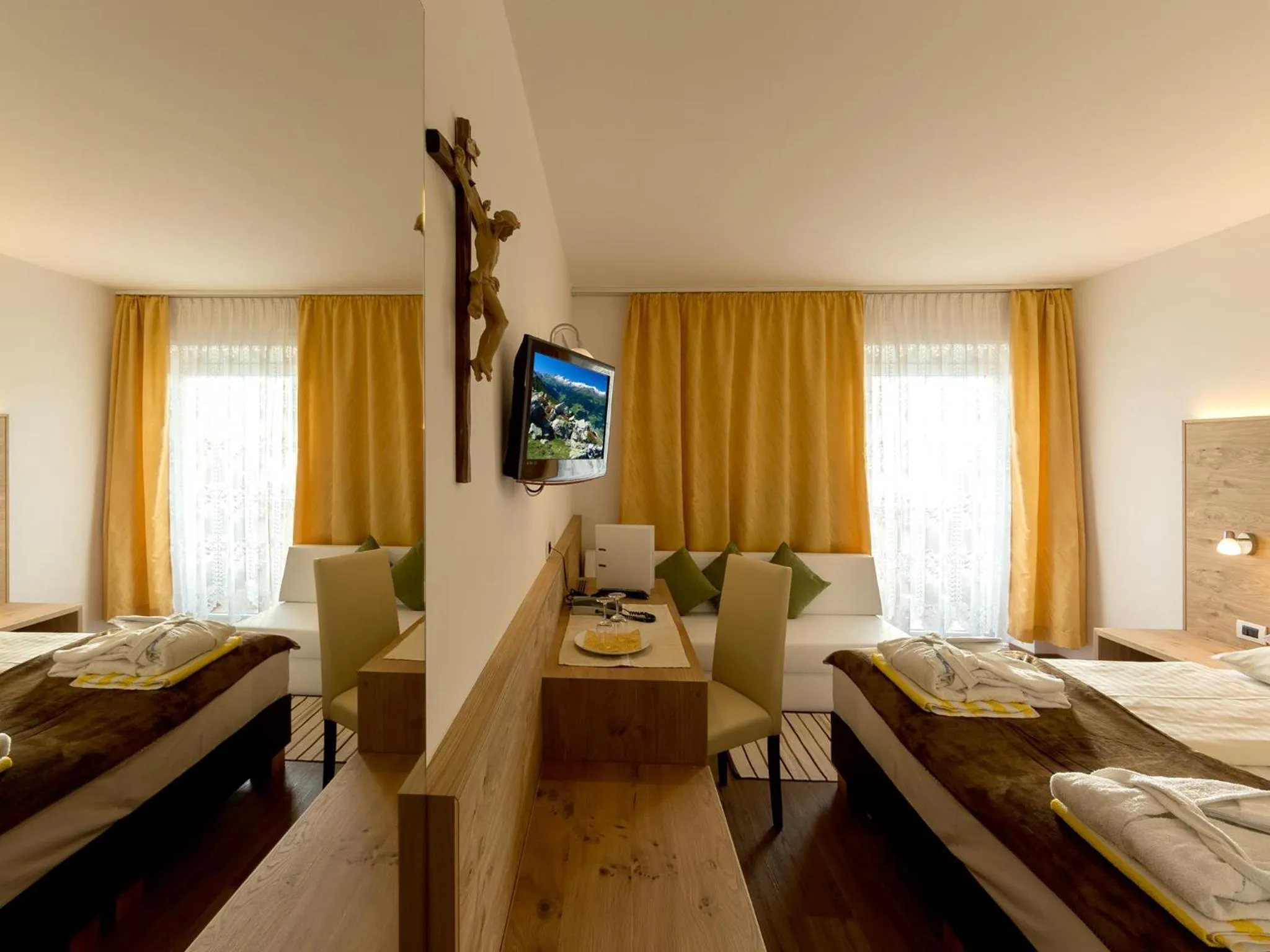 Photo of the whole room, Bed in Hotel Kristall