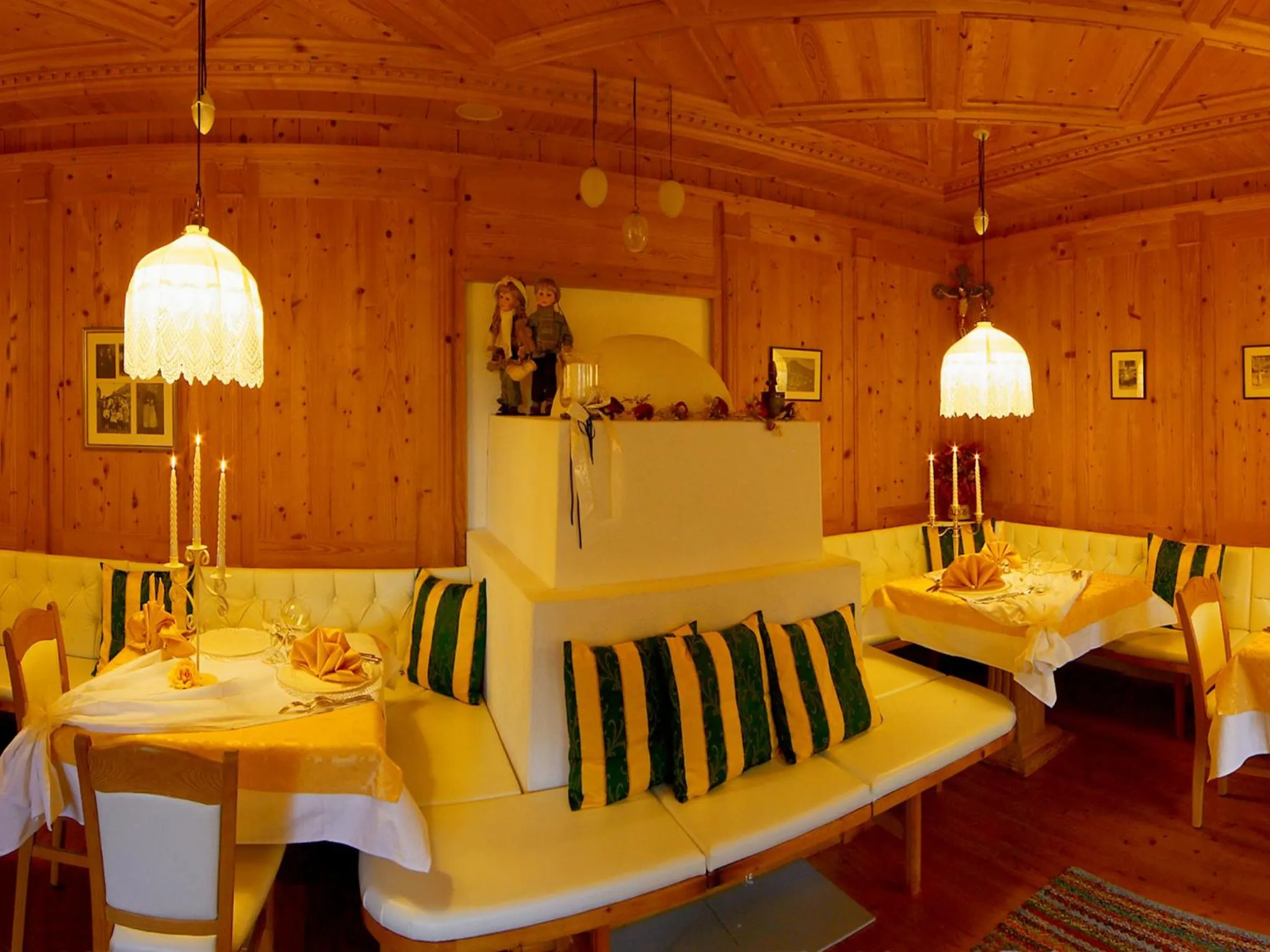 Restaurant/places to eat in Hotel Kristall