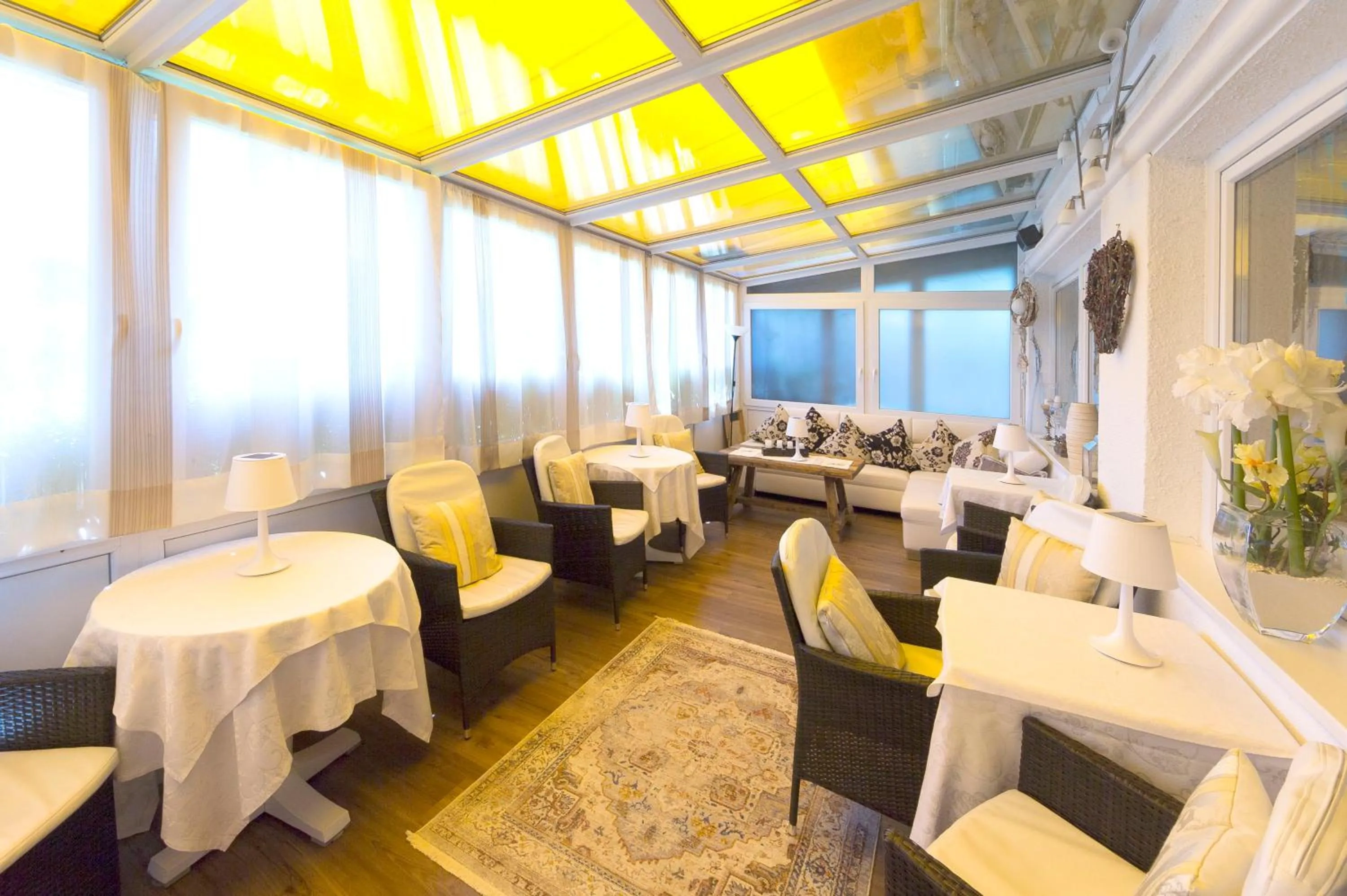 Lounge or bar in Hotel Kristall