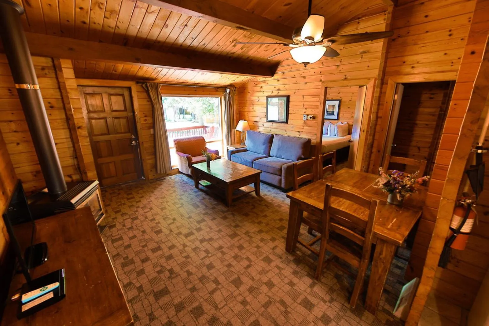 TV and multimedia in Castle Mountain Chalets