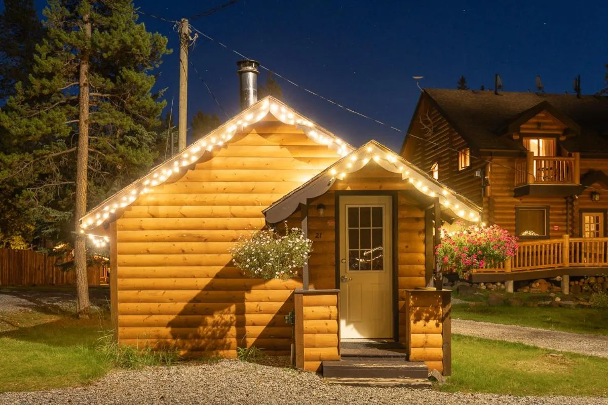 Night in Castle Mountain Chalets