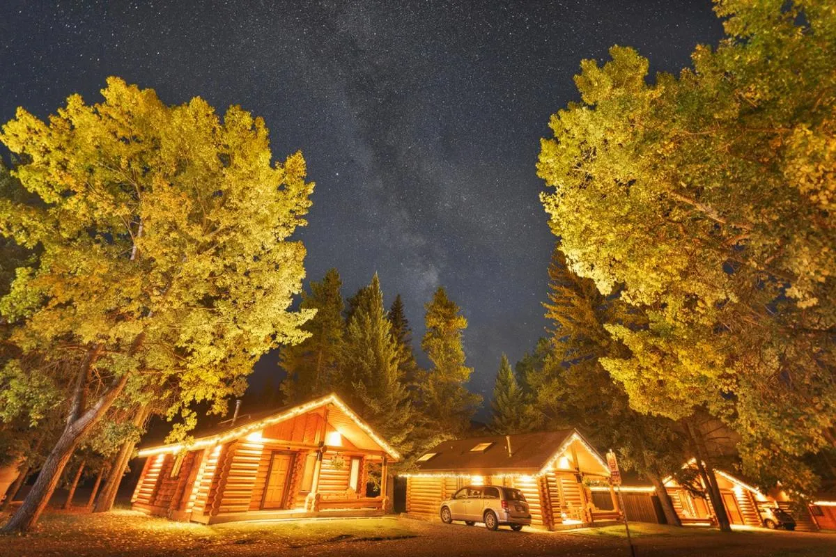 Night in Castle Mountain Chalets