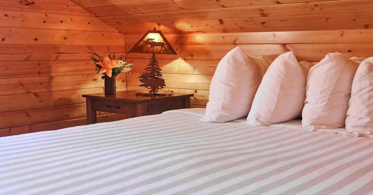 Bed in Castle Mountain Chalets