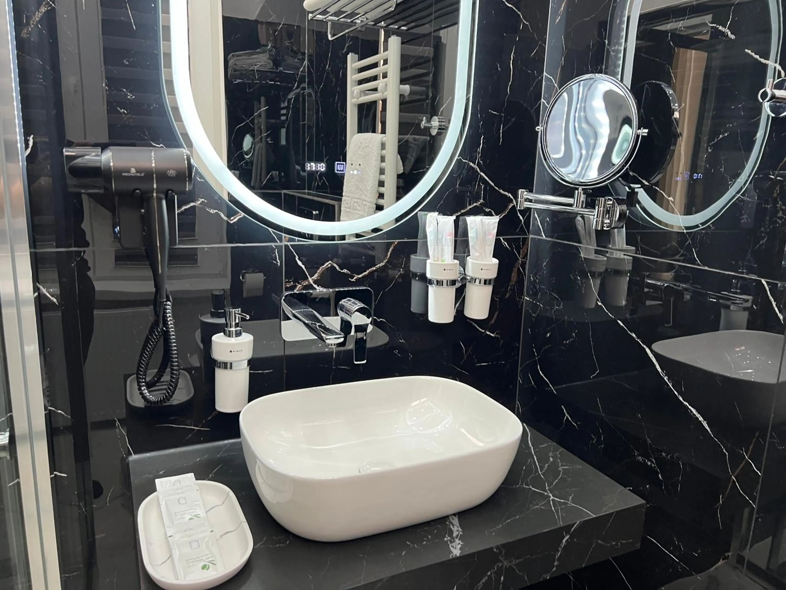 Bathroom in Bucharest Downtown Inn