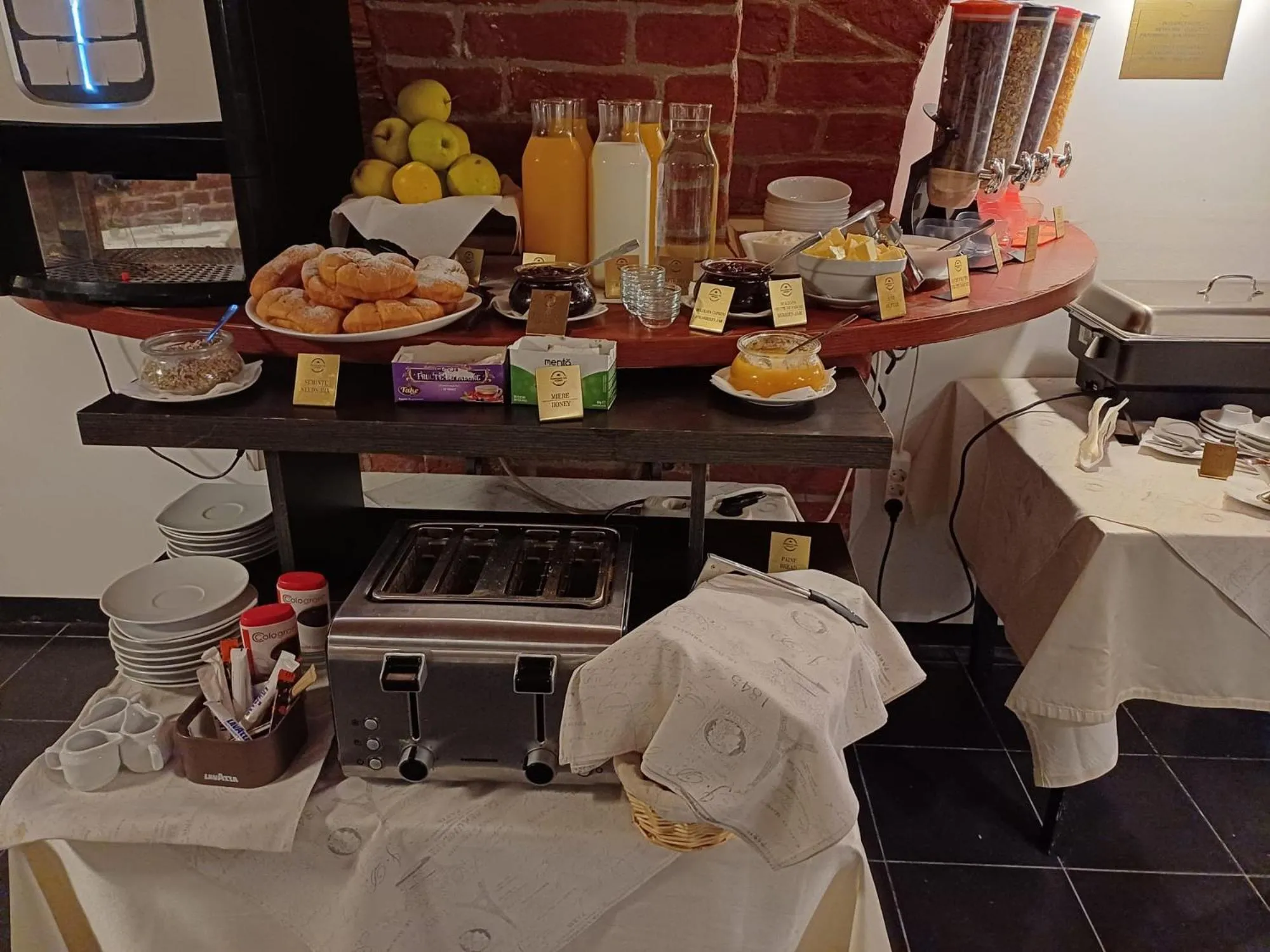 Bucharest Downtown Inn