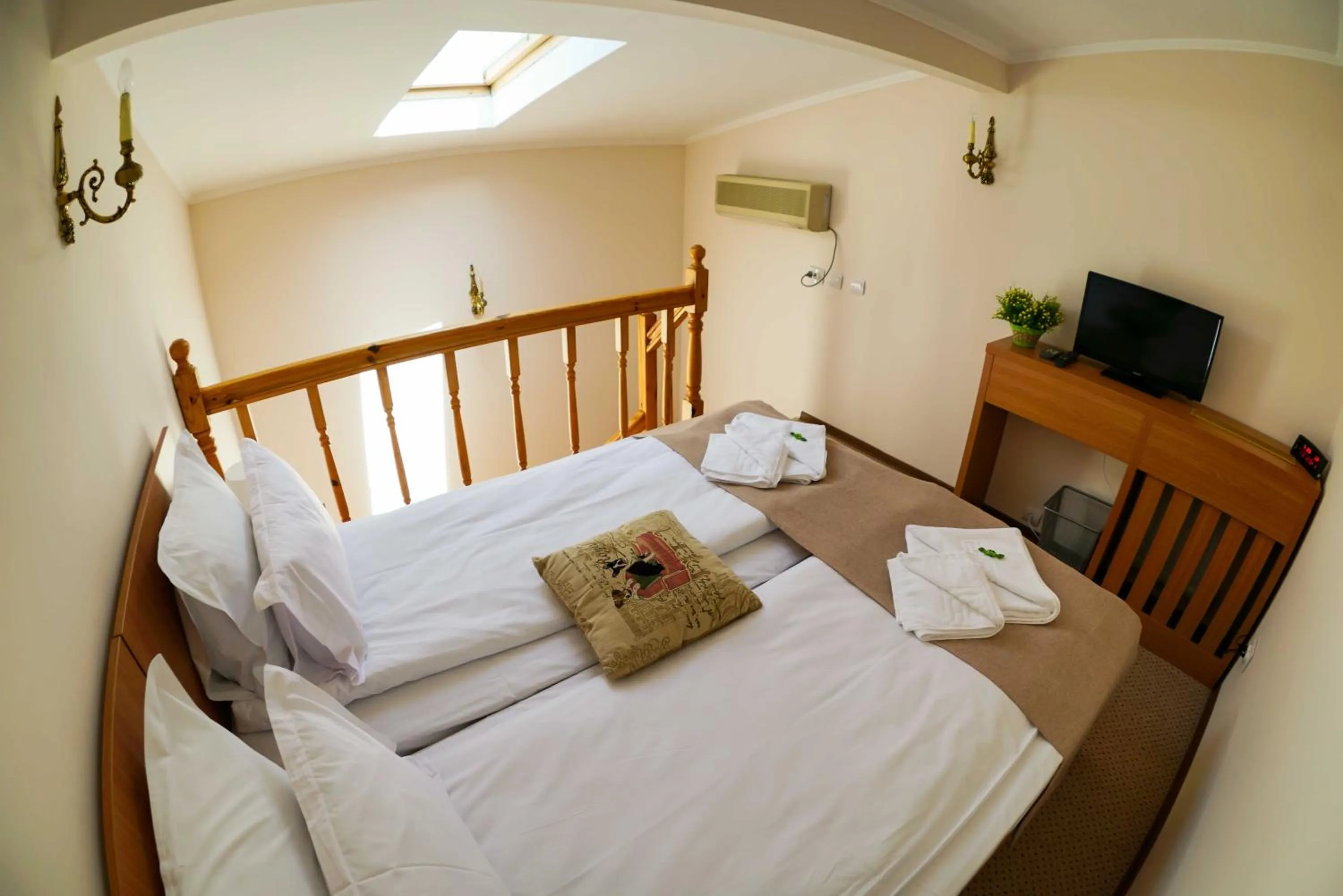 Bed in Bucharest Downtown Inn