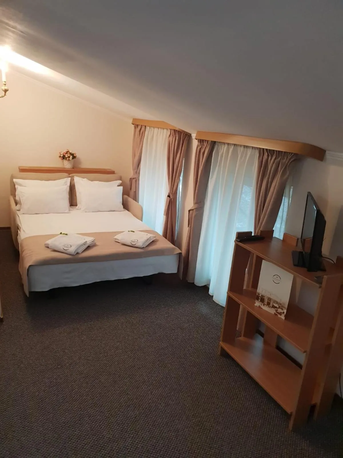 Bed in Bucharest Downtown Inn