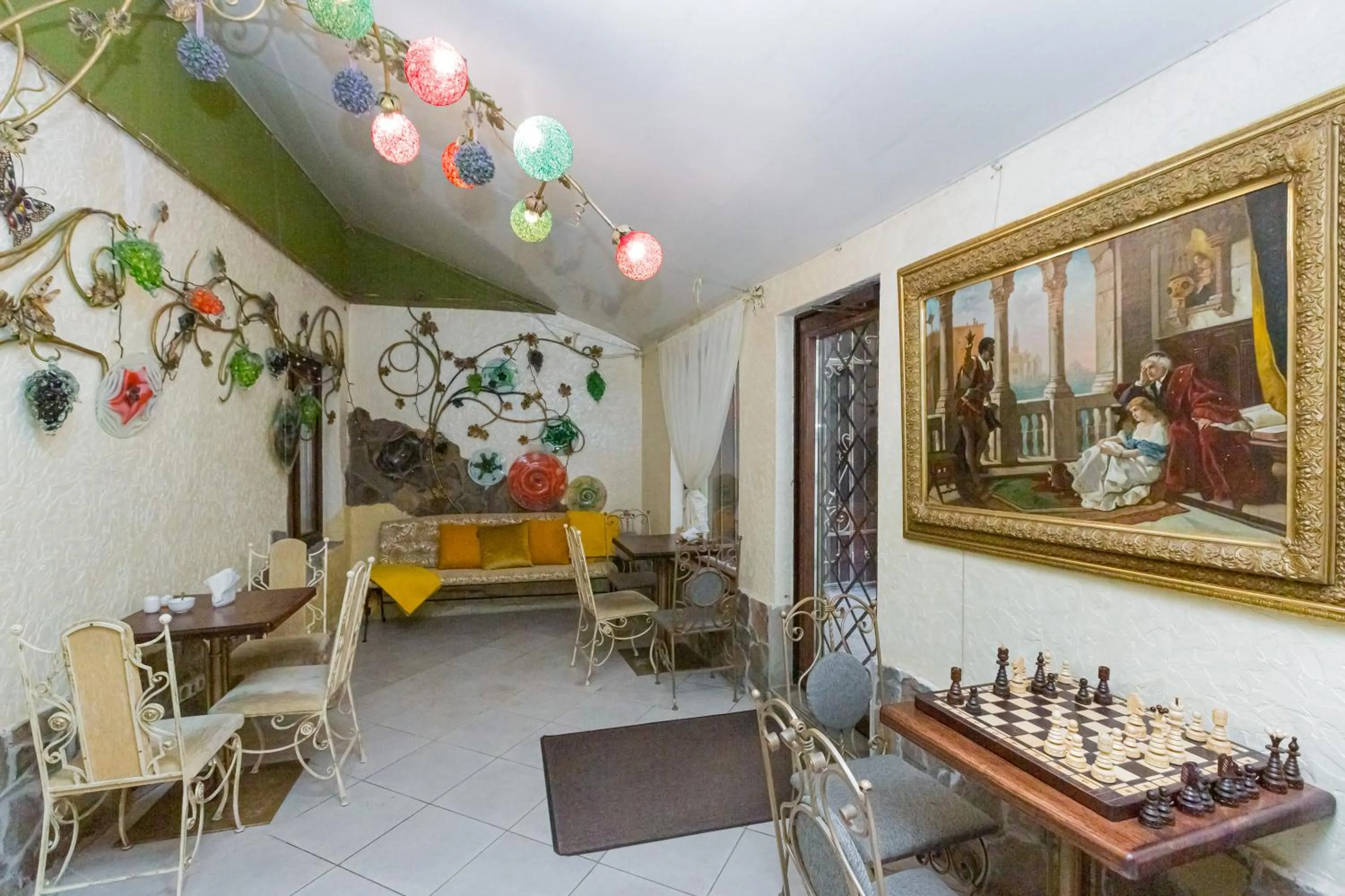 Restaurant/places to eat in Staryi Krakiv