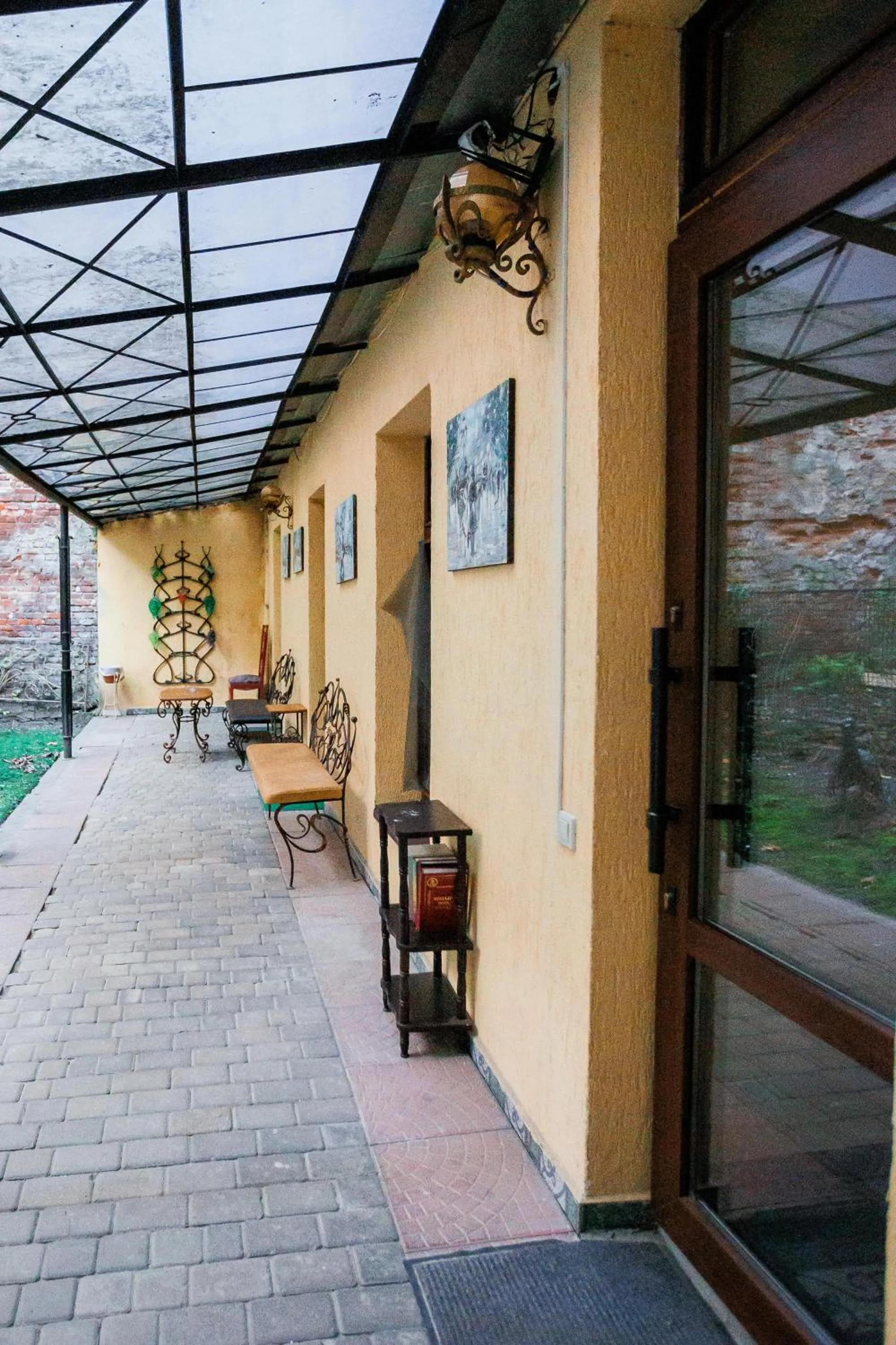 Patio in Staryi Krakiv