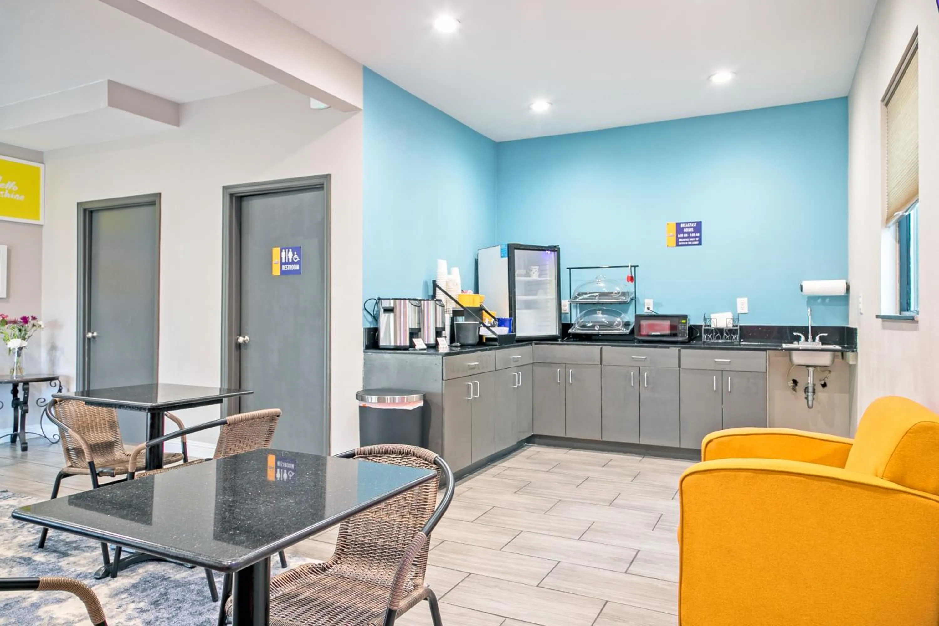 Seating area in Days Inn by Wyndham Augusta Fort Eisenhower