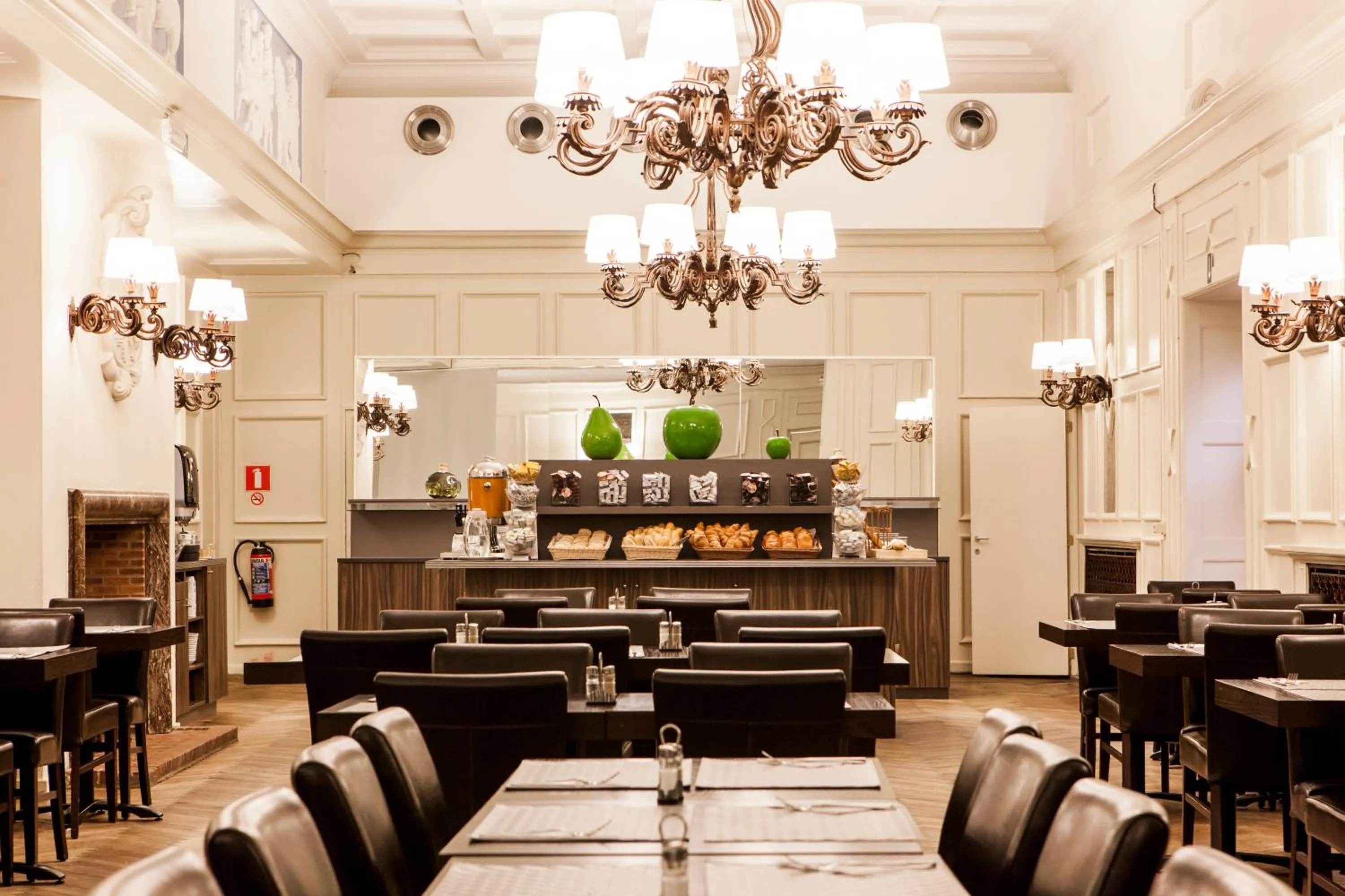 Restaurant/places to eat in Hotel Siru Brussels