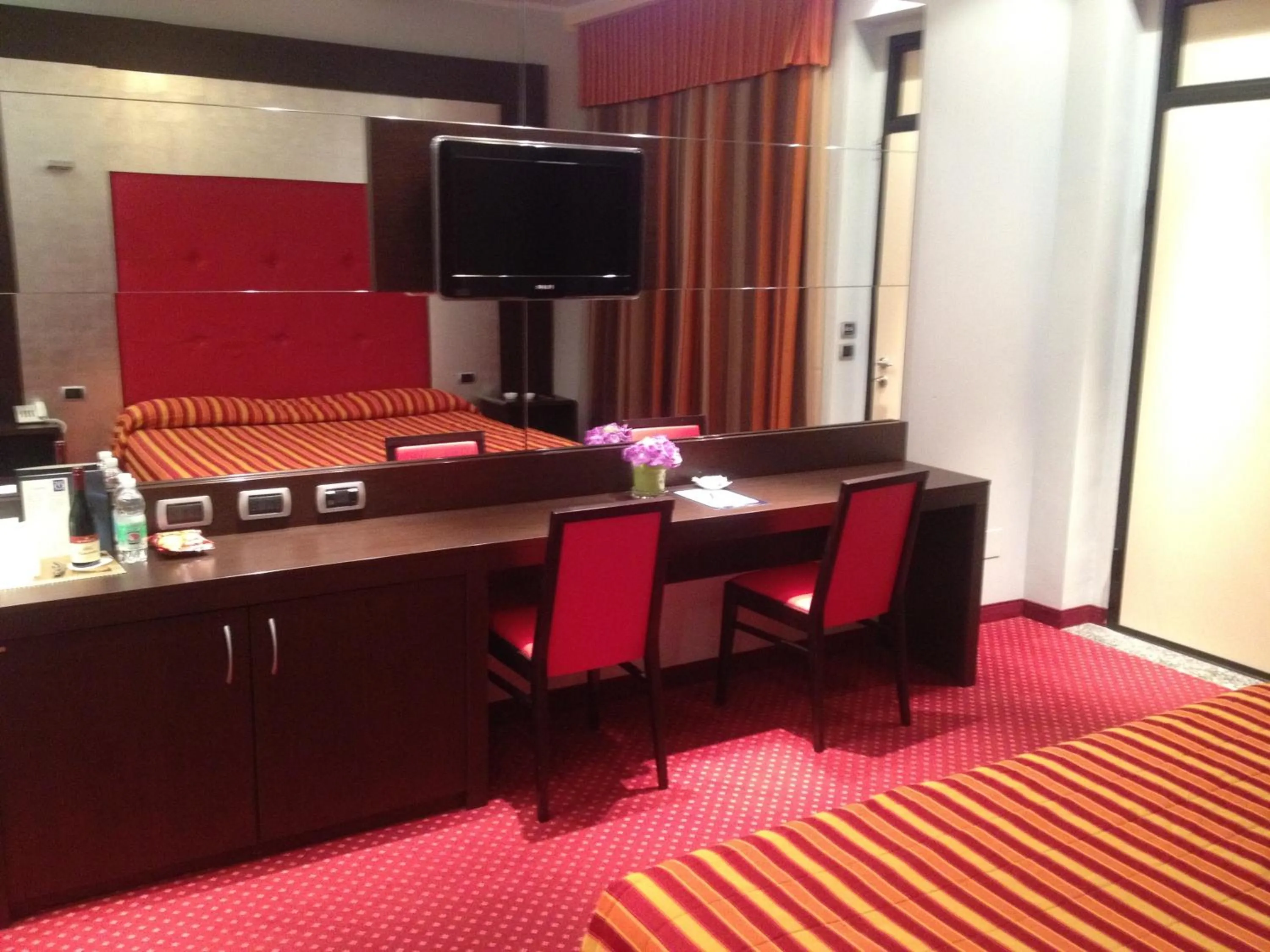 Photo of the whole room in Hotel Motel 2