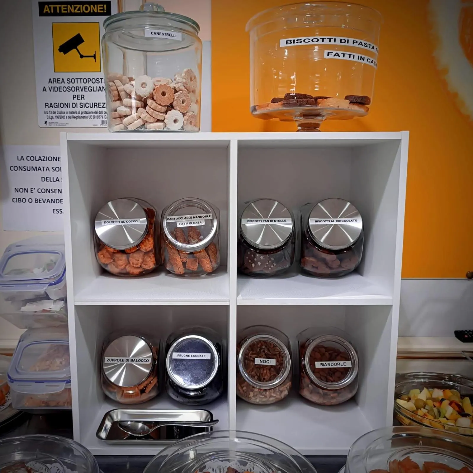 Breakfast in Hotel Motel 2