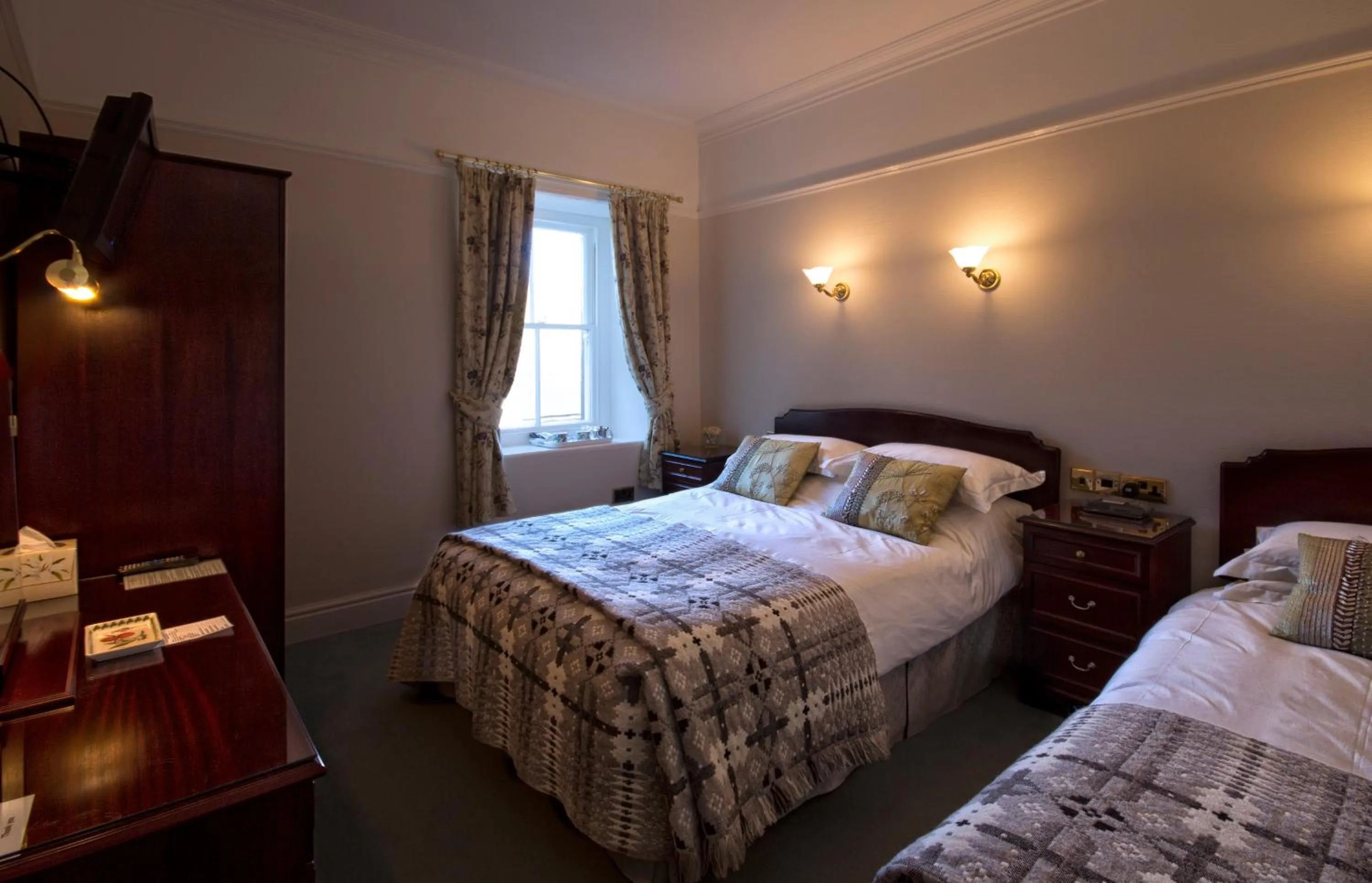 Bed in Gwrach Ynys Country Guest House