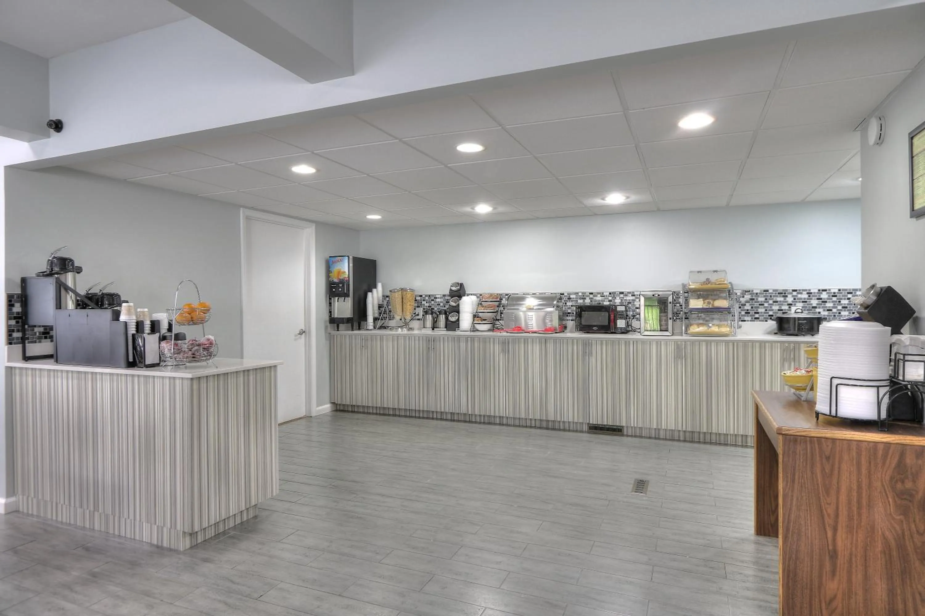 Continental breakfast in Gatlinburg River Inn