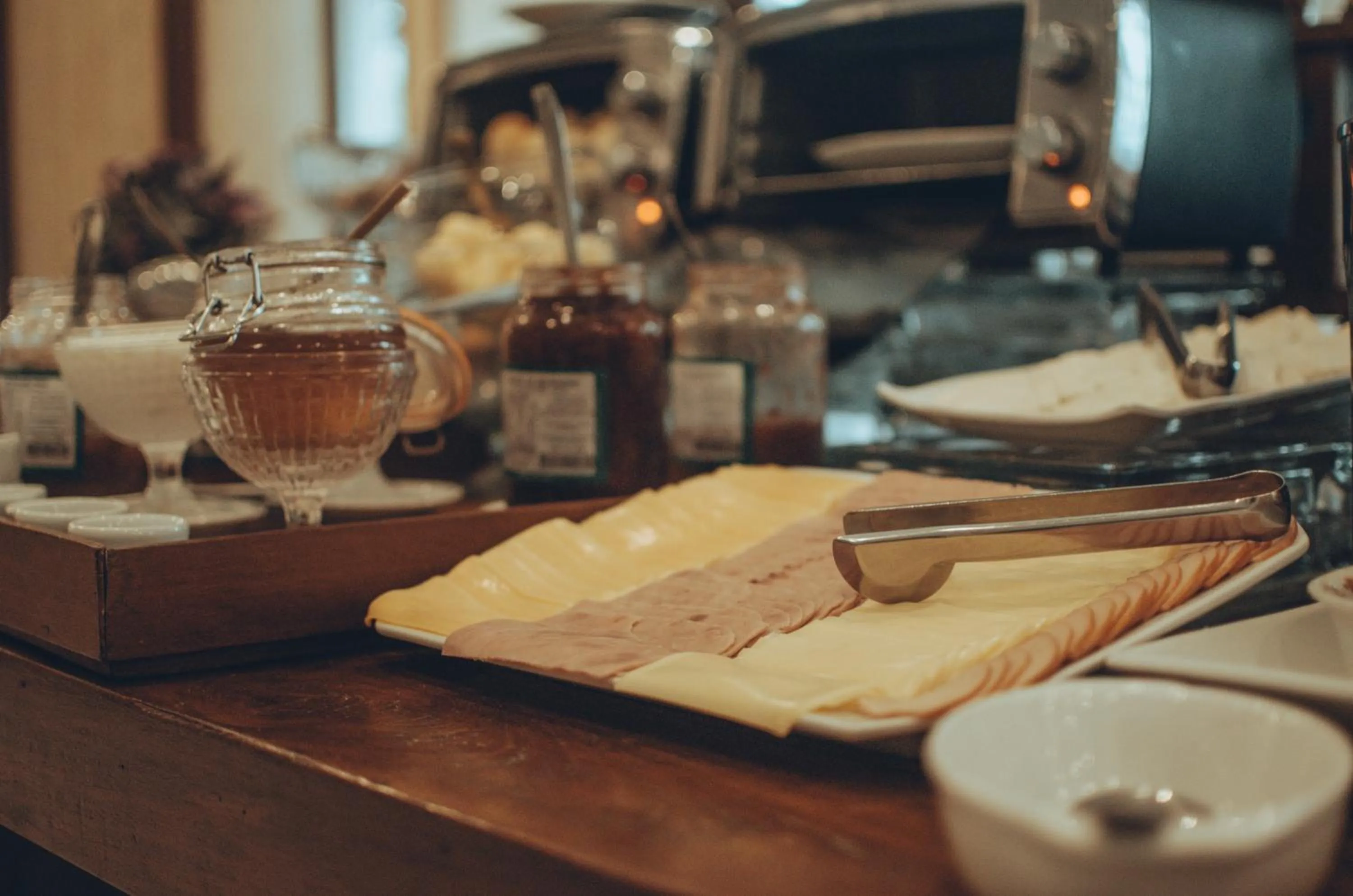 Food and drinks in Hotel Marambaia Cabeçudas - frente mar