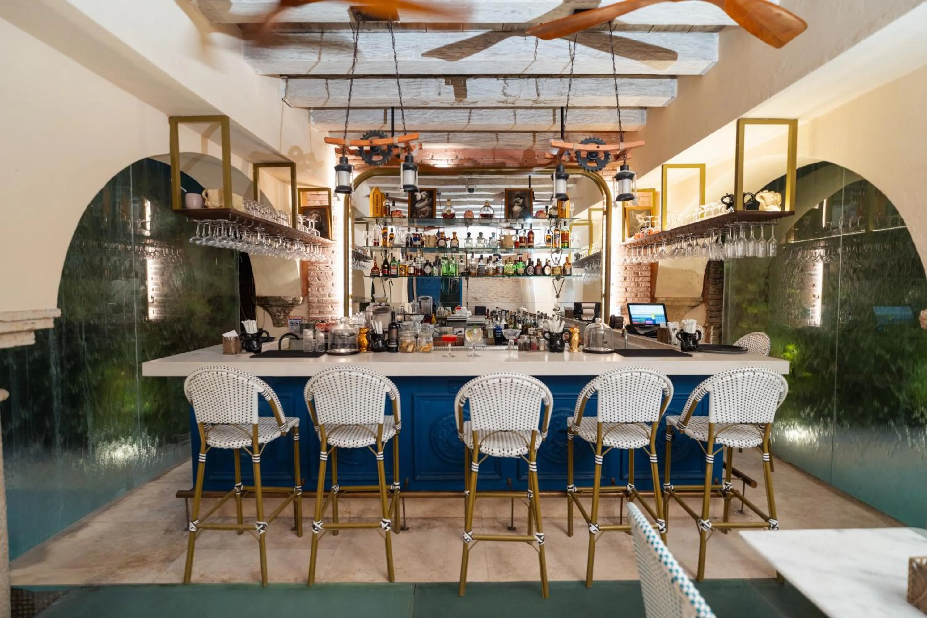 Lounge or bar in Nacar Hotel Cartagena, Curio Collection by Hilton