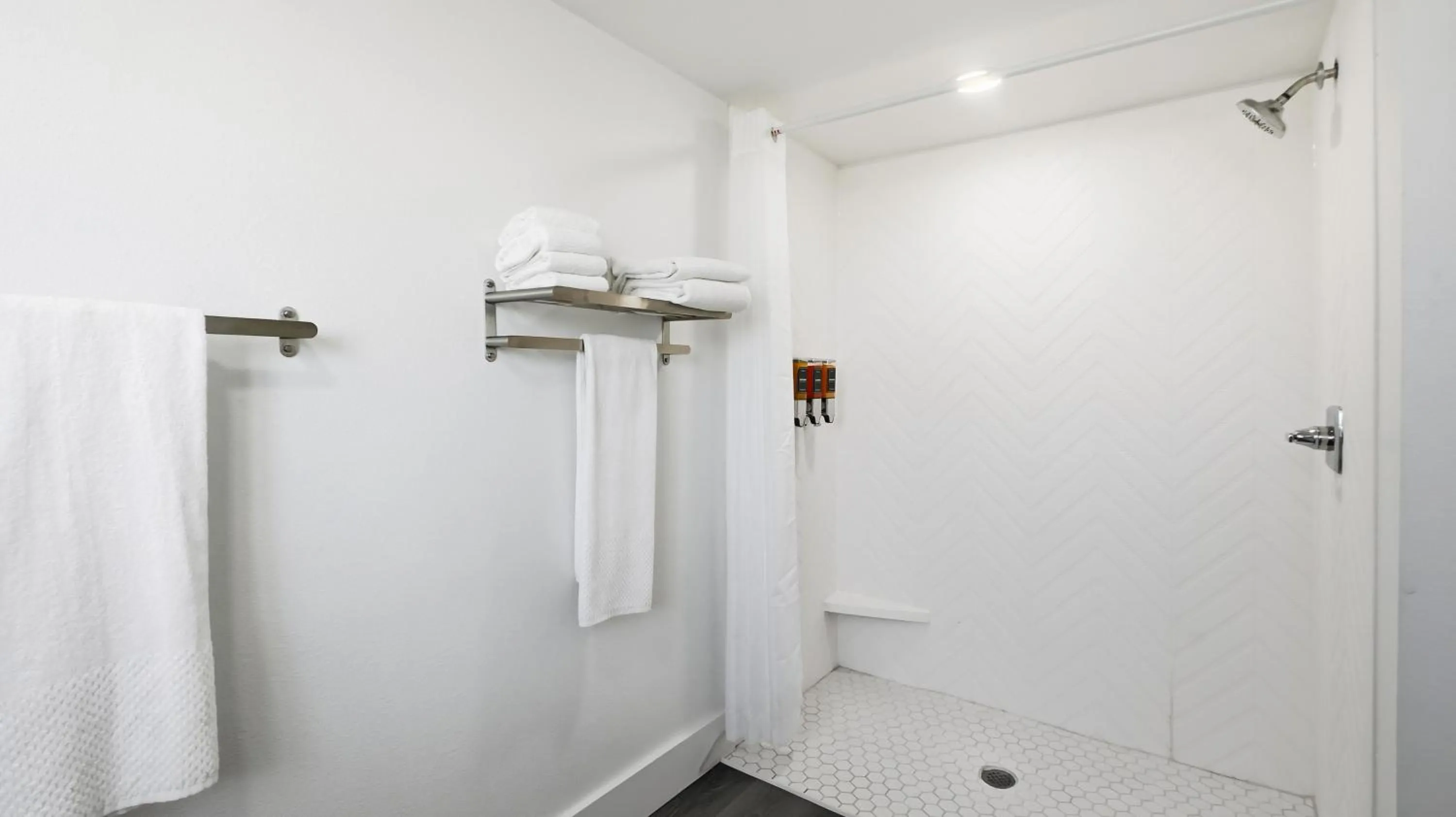 Bathroom in Bayside Inn and Marina