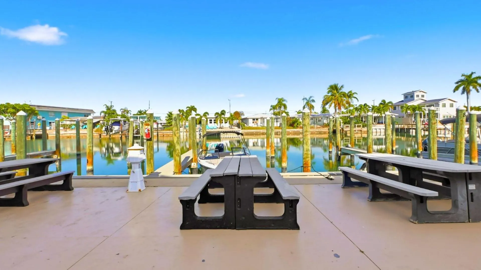 Natural landscape in Bayside Inn and Marina