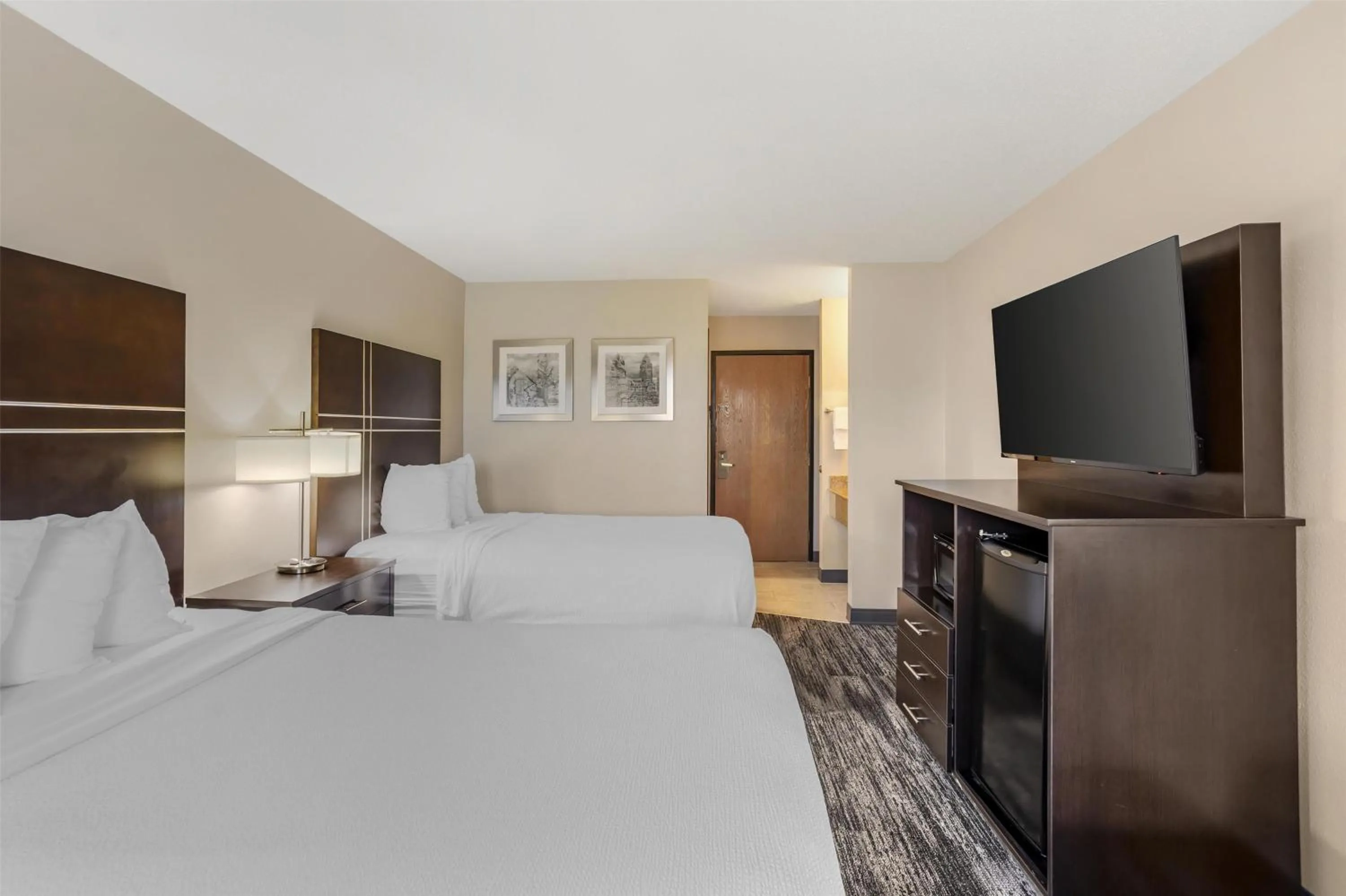 Bedroom, Bed in Best Western Shippensburg