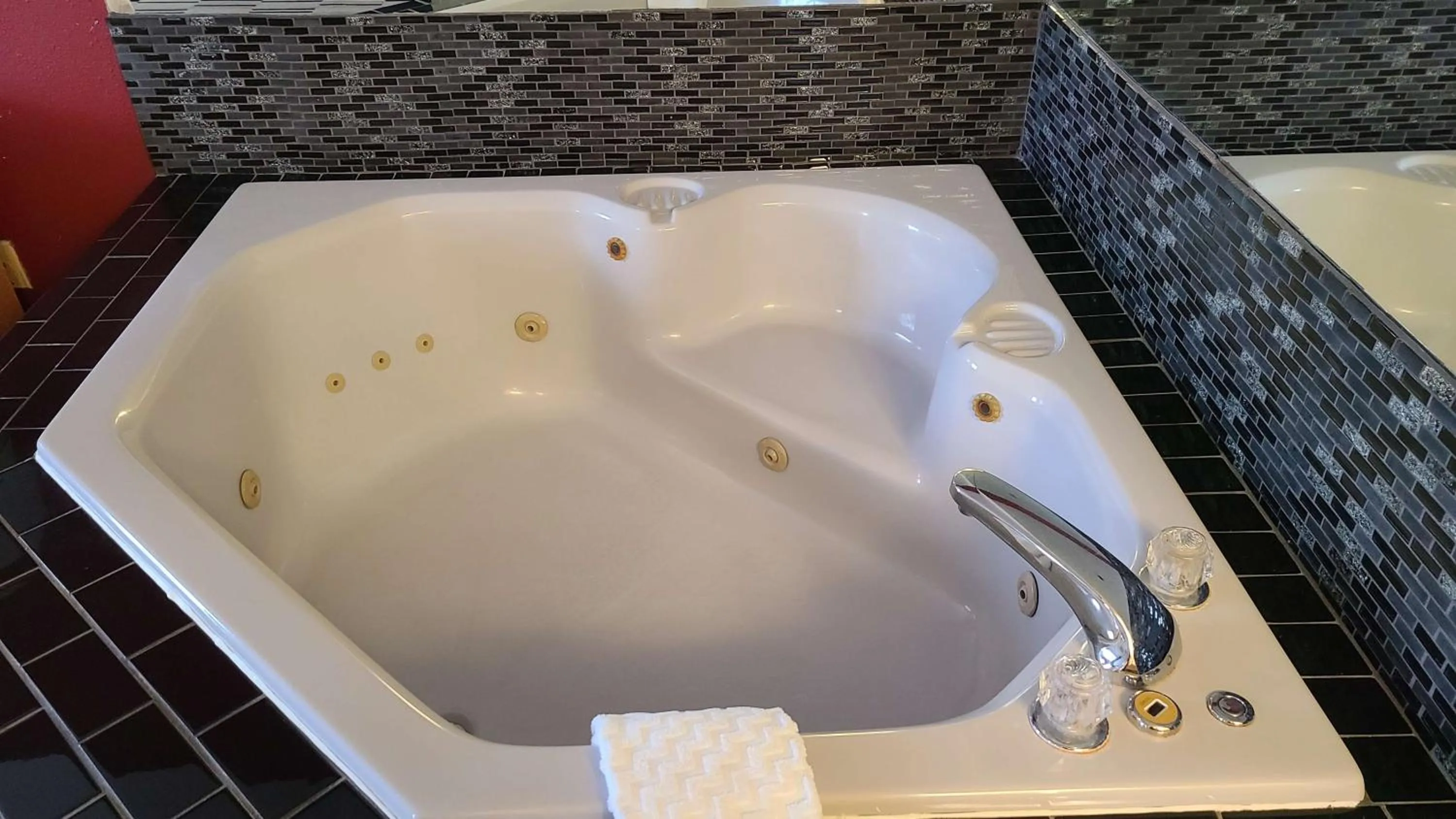 Bathroom in Best Western Shippensburg