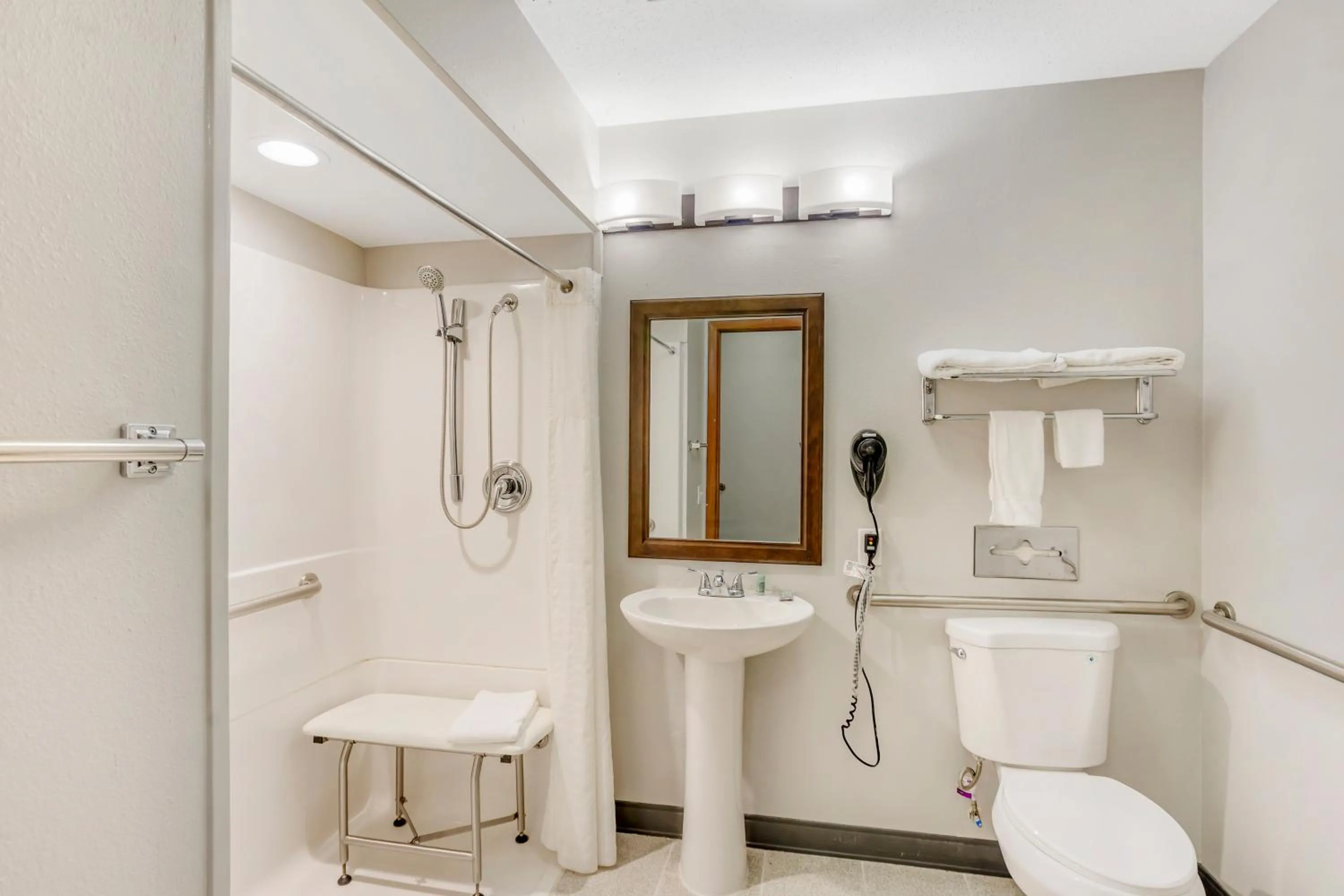 Bathroom in Best Western Shippensburg