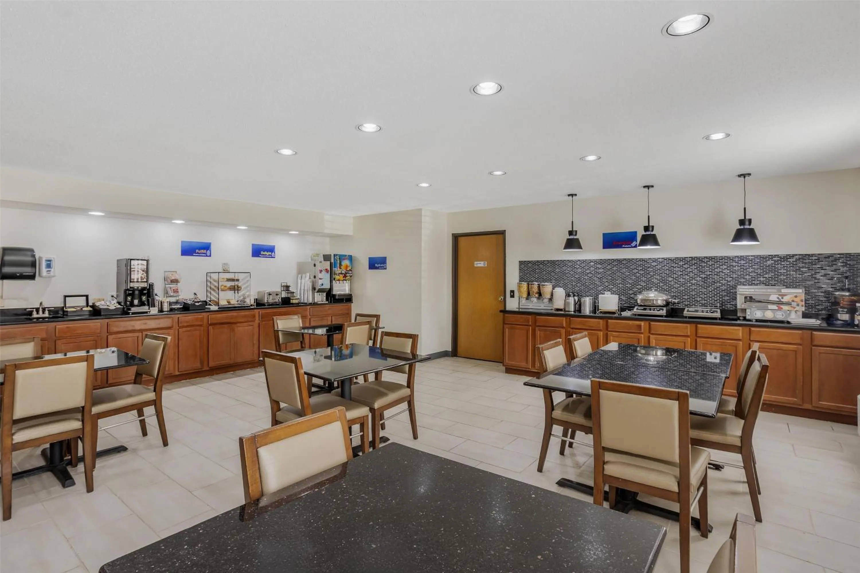 Breakfast in Best Western Shippensburg