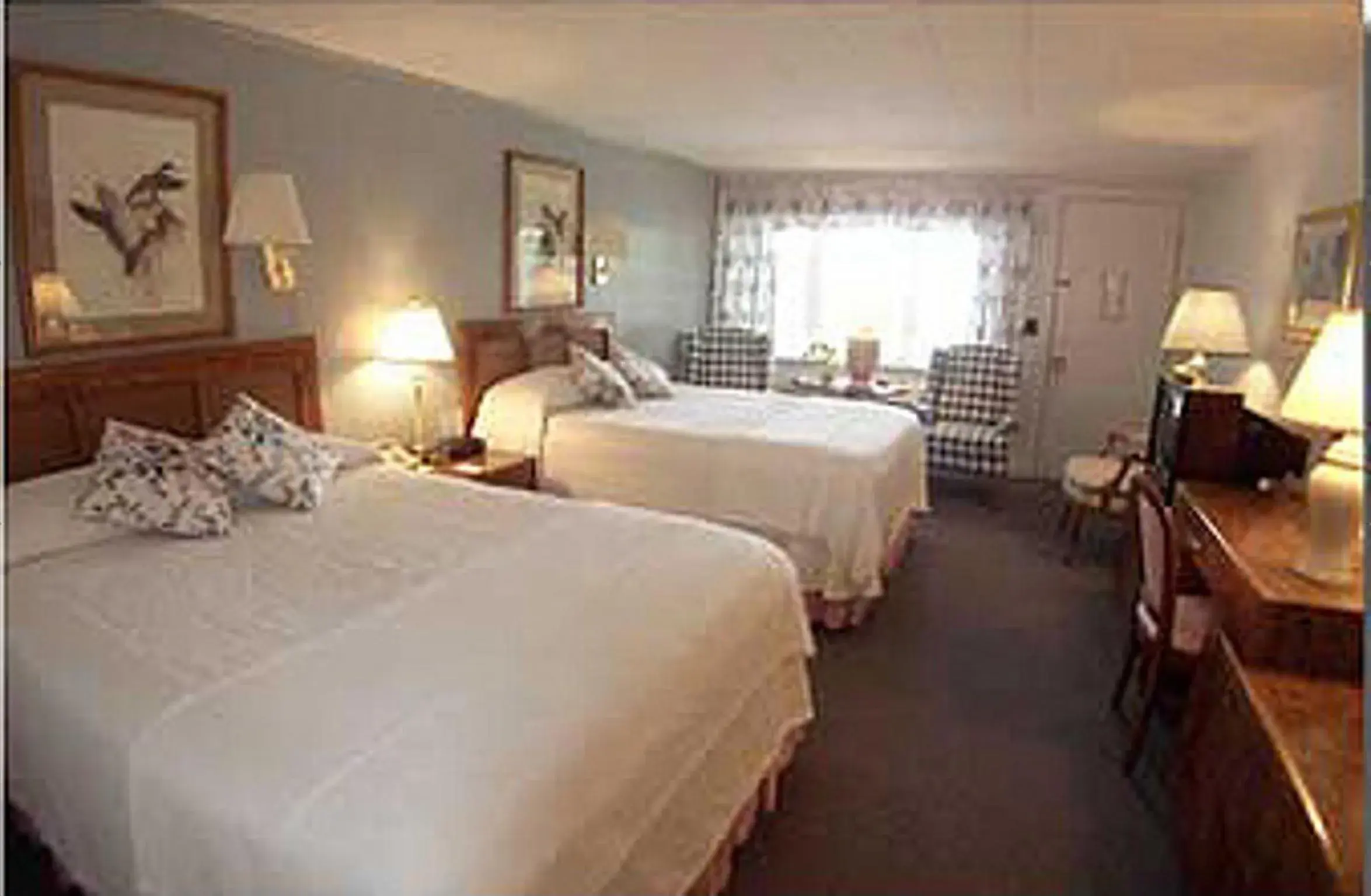 Queen Room with Two Queen Beds in Mount Battie Inn Queen Room with Two Queen Beds in Mount Battie Inn