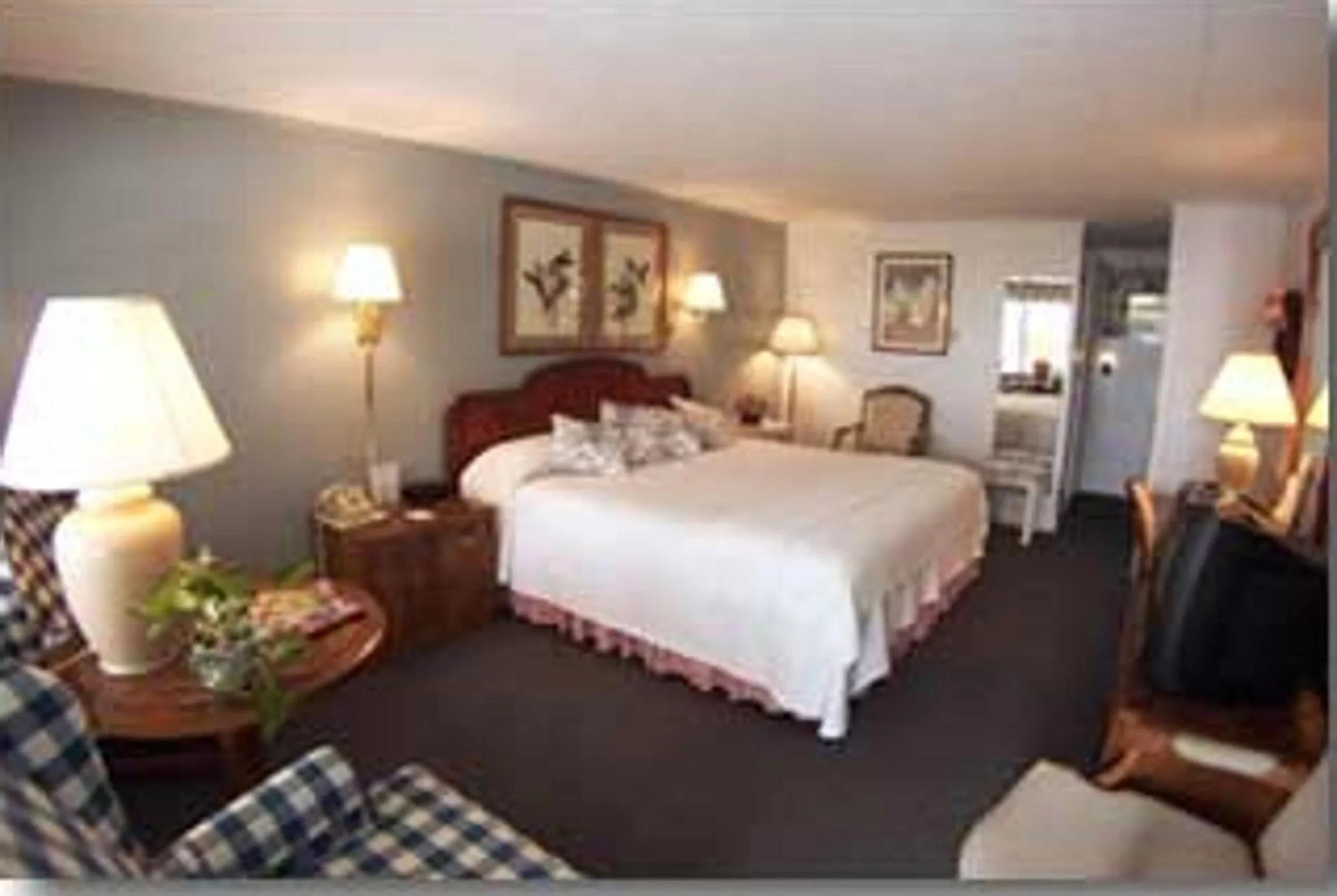 Photo of the whole room in Mount Battie Inn